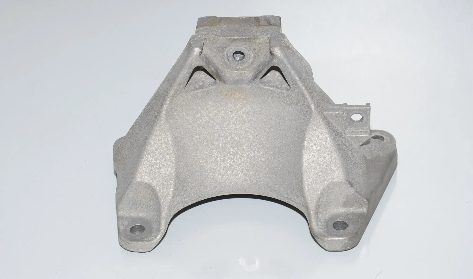 Gearbox Mount Bracket – OEM 6781229 · BMW 5 Touring (F11) 530 d 2013