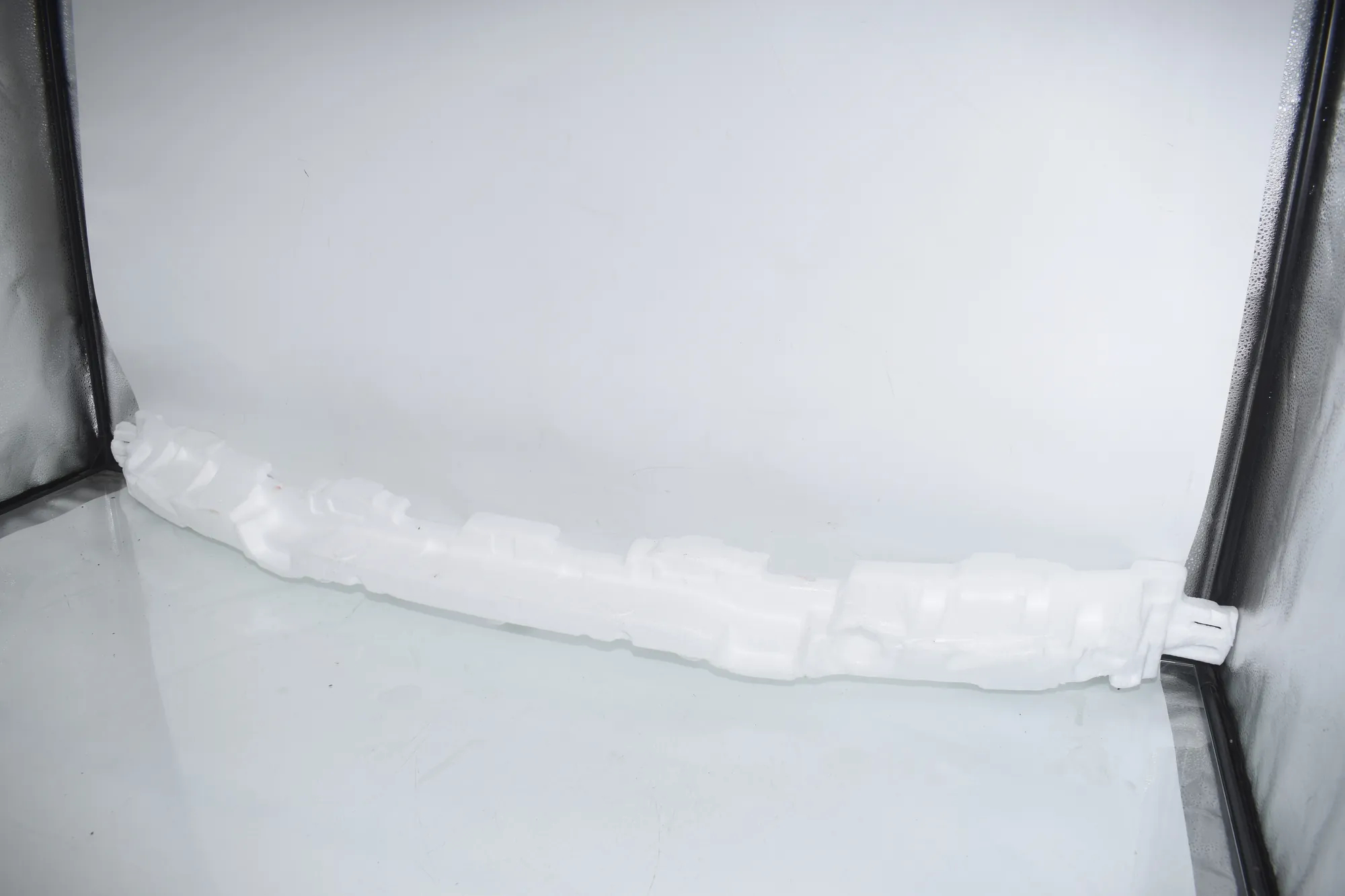 Front Bumper Foam · BMW i4 (G26) BMW i4 (G26) eDrive35 2022 – 3