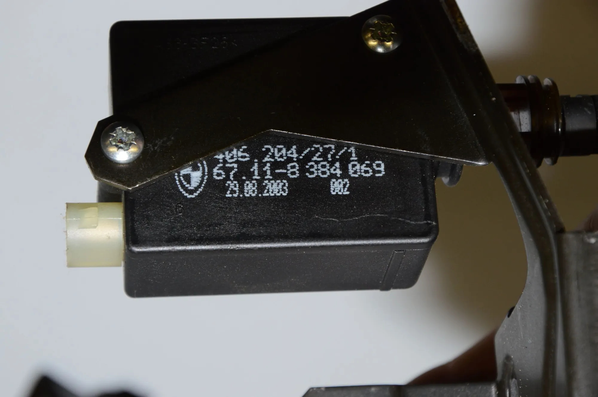 Tailgate Window Lock – OEM 8384069 · BMW 5 Touring (E39) 525 d 2003 – 5