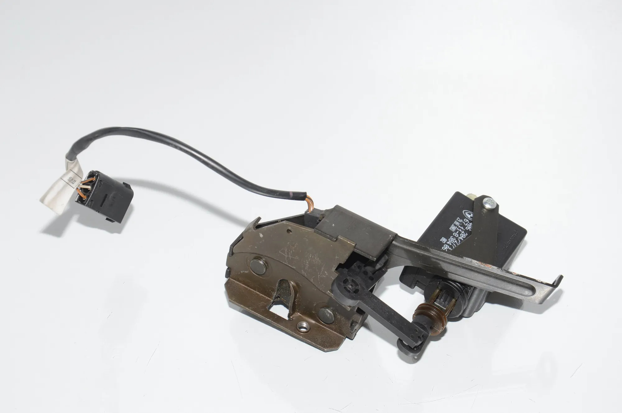 Tailgate Window Lock – OEM 8384069 · BMW 5 Touring (E39) 525 d 2003