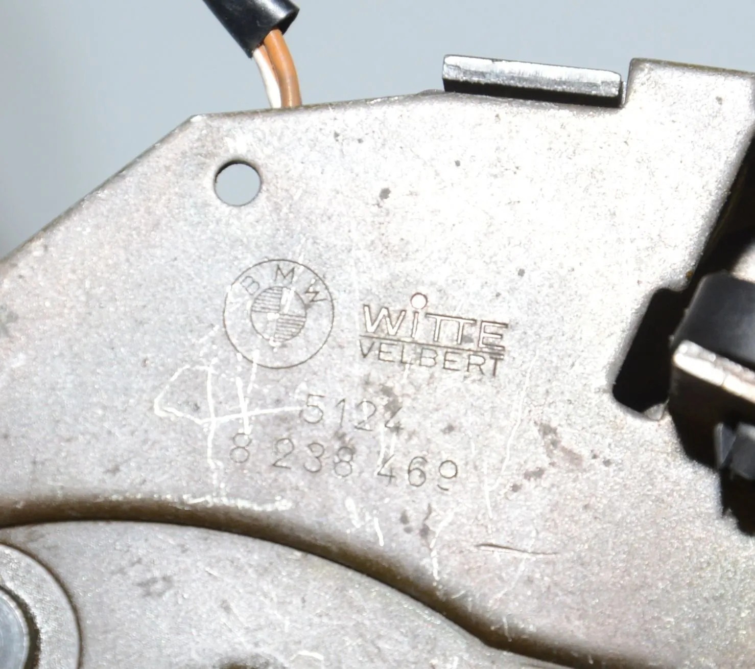 Tailgate Window Lock – OEM 8384069 · BMW 5 Touring (E39) 525 d 2003 – 6