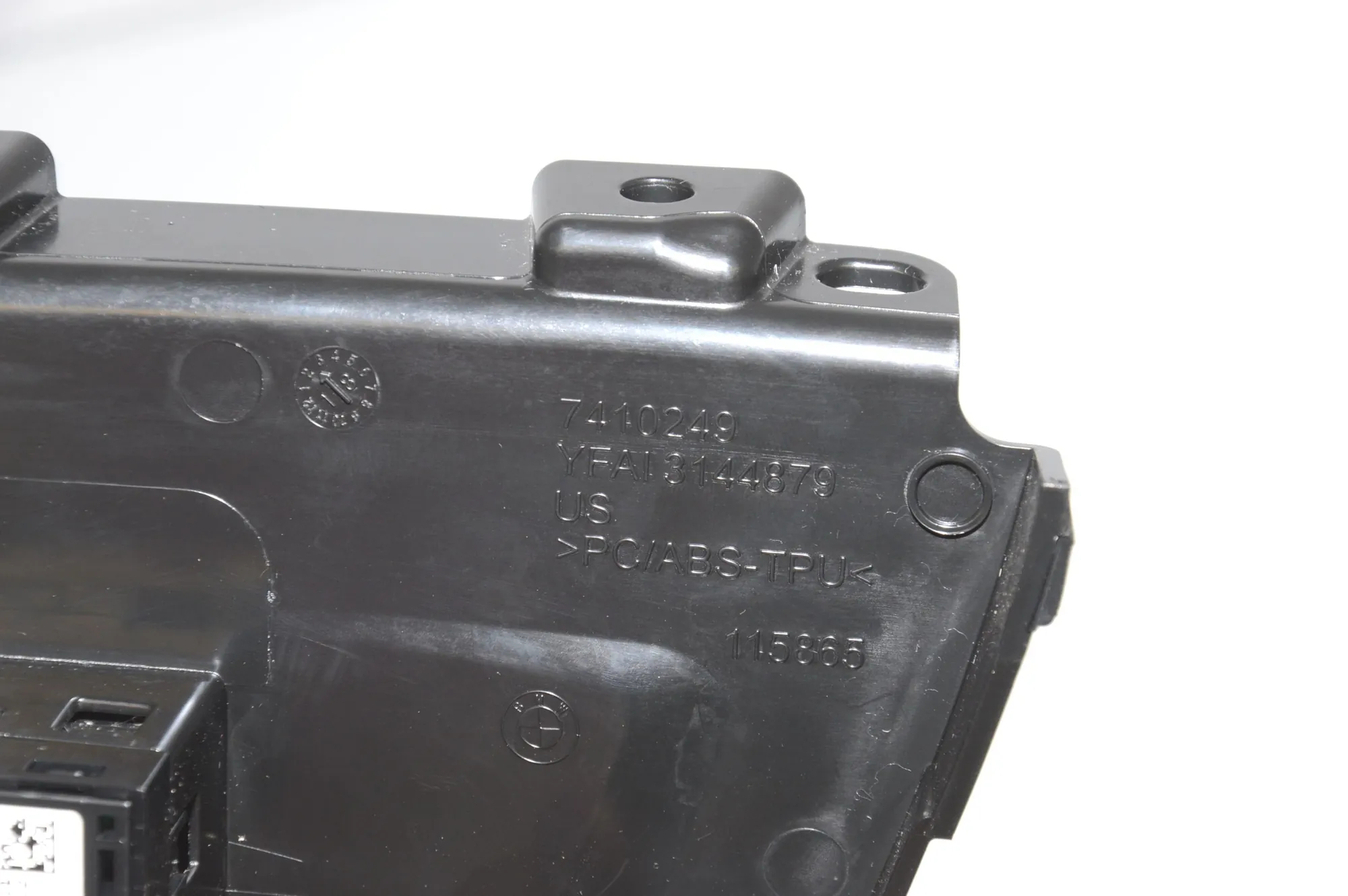 Rear Left Door Window Switch – OEM 7410249 · BMW X3 (G01, F97) (2017 - -) xDrive 30d 2018 – 5