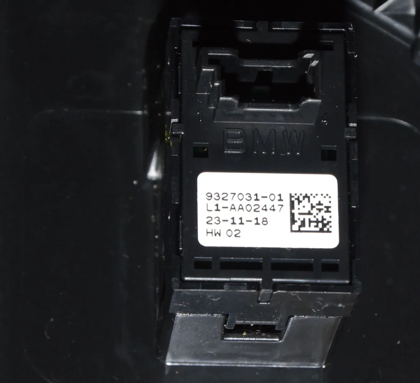 Rear Right Door Window Switch – OEM 7410250 · BMW X3 (G01, F97) (2017 - -) xDrive 30d 2018 – 6