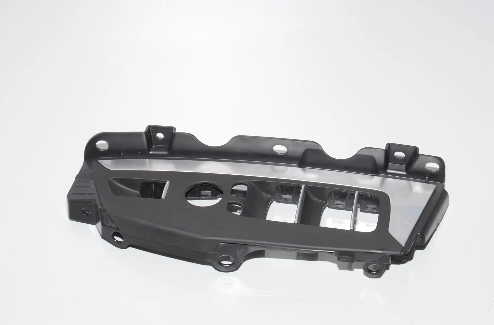 Front Right Door Panel Trim – OEM 7419360 · BMW X3 (G01, F97) BMW X3 (G01, F97) xDrive 30d 2018