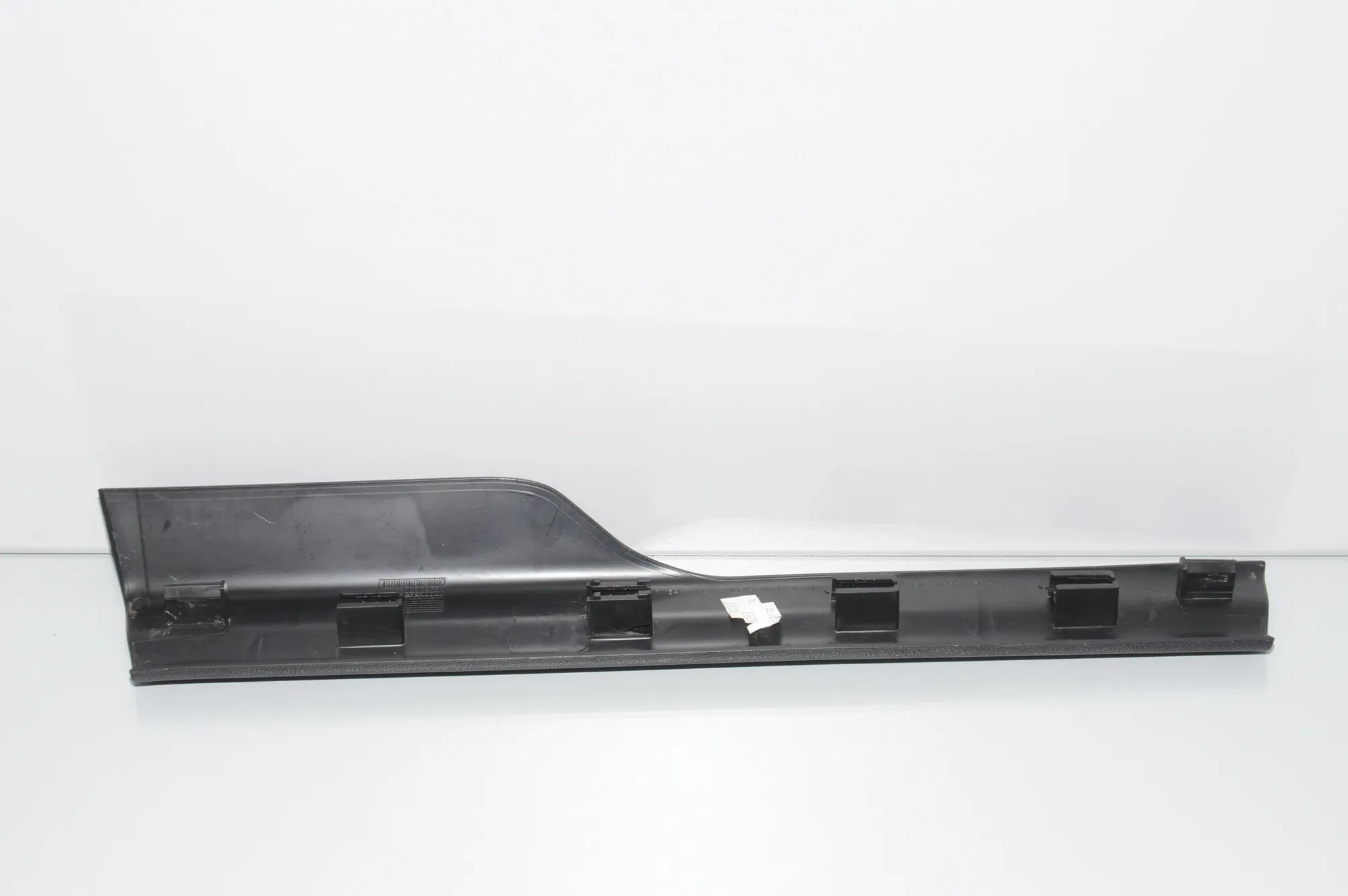 Front Right Interior Step Trim – OEM 7398006 · BMW X3 (G01, F97) BMW X3 (G01, F97) xDrive 30d 2018 – 4