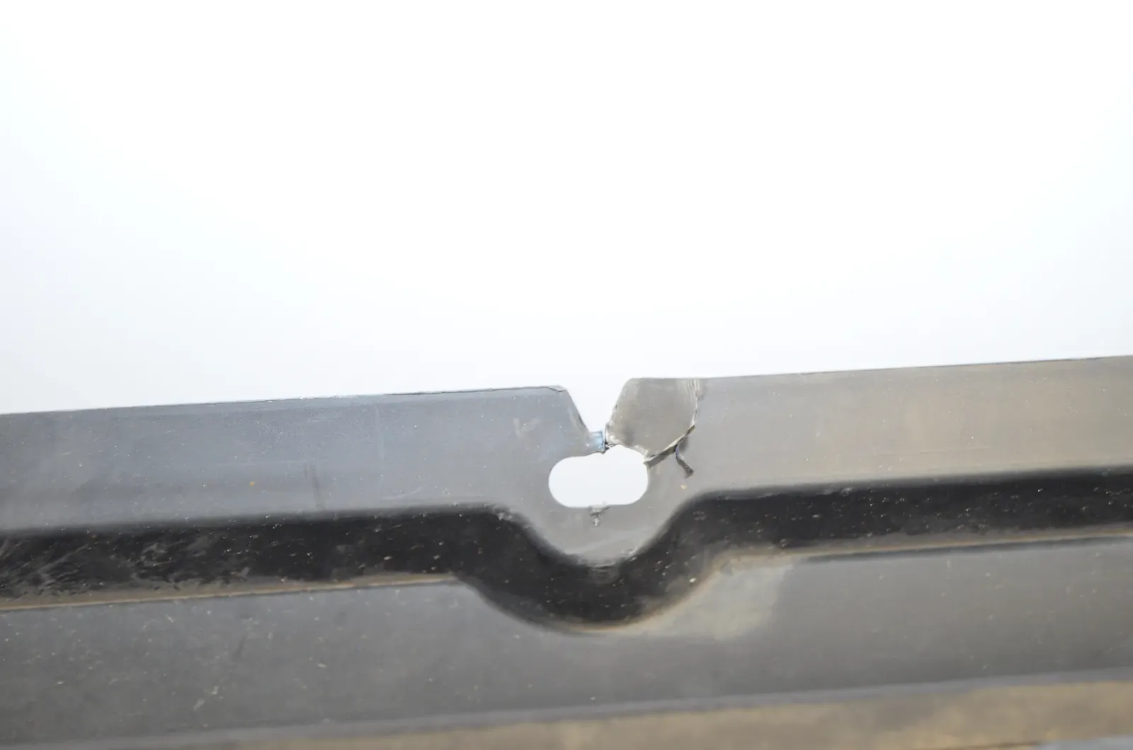 Right Side Plastic Sideskirt Cover – OEM 9850870 · BMW iX3 (G08) BMW iX3 (G08) Electric (286 HP) 2022 – 2