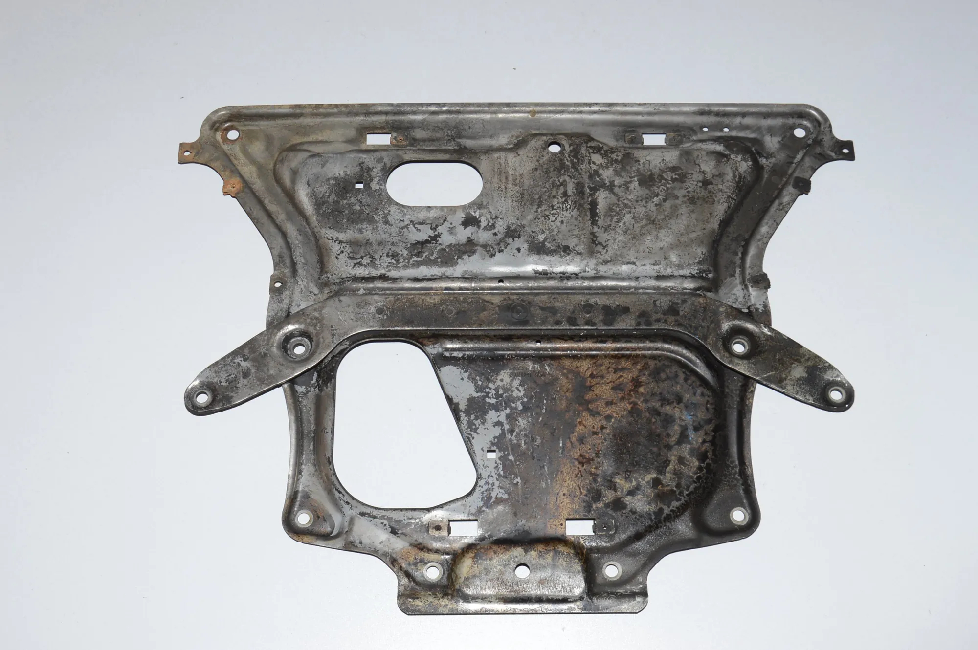 Engine Cover – OEM 6860952 · BMW 3 Touring (F31) 320 d xDrive 2017 – 2