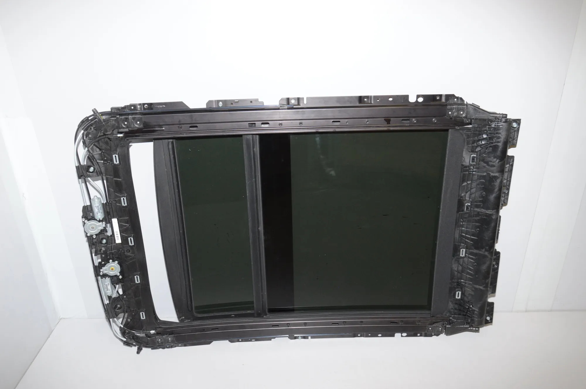 Sunroof – OEM 8068911 · BMW X3 (G01, F97) BMW X3 (G01, F97) xDrive 30d 2018 – 2