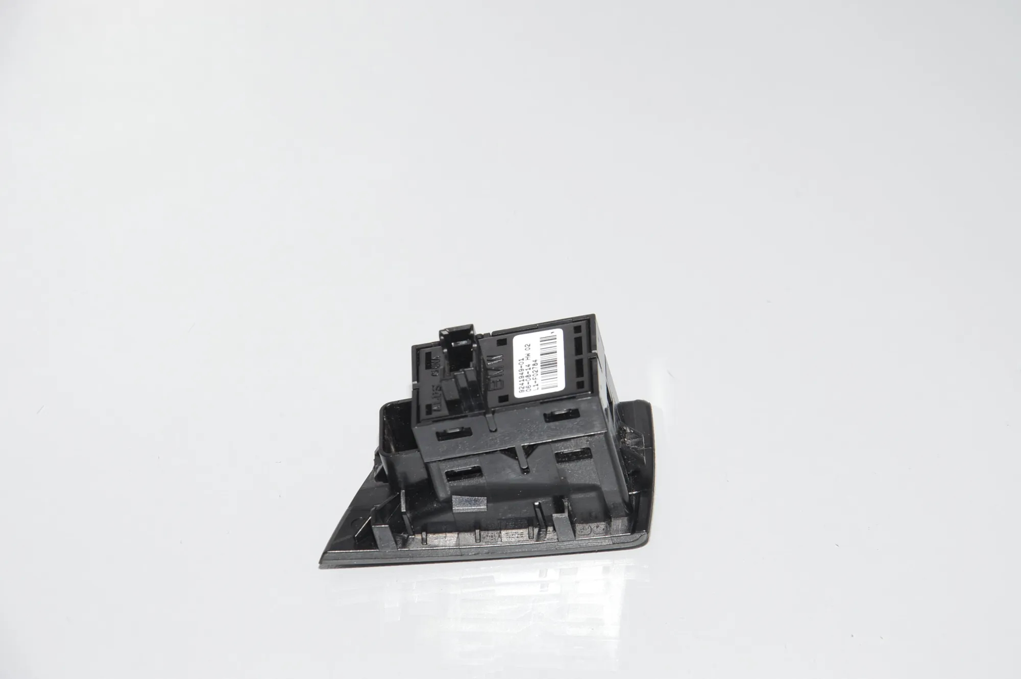 Rear Right Door Window Switch – OEM 61319241949 · BMW 5 (F10) 530 d 2014 – 3