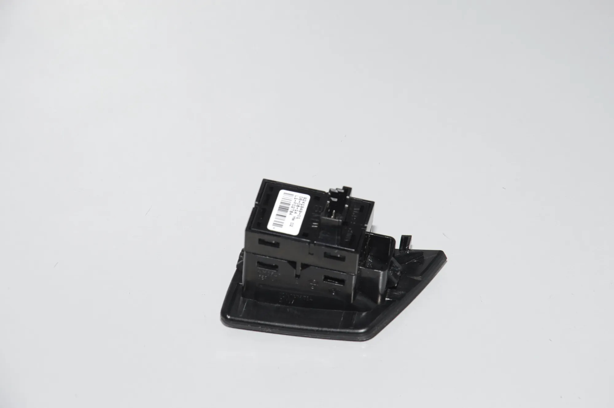 Rear Right Door Window Switch – OEM 61319241949 · BMW 5 (F10) 530 d 2014 – 4
