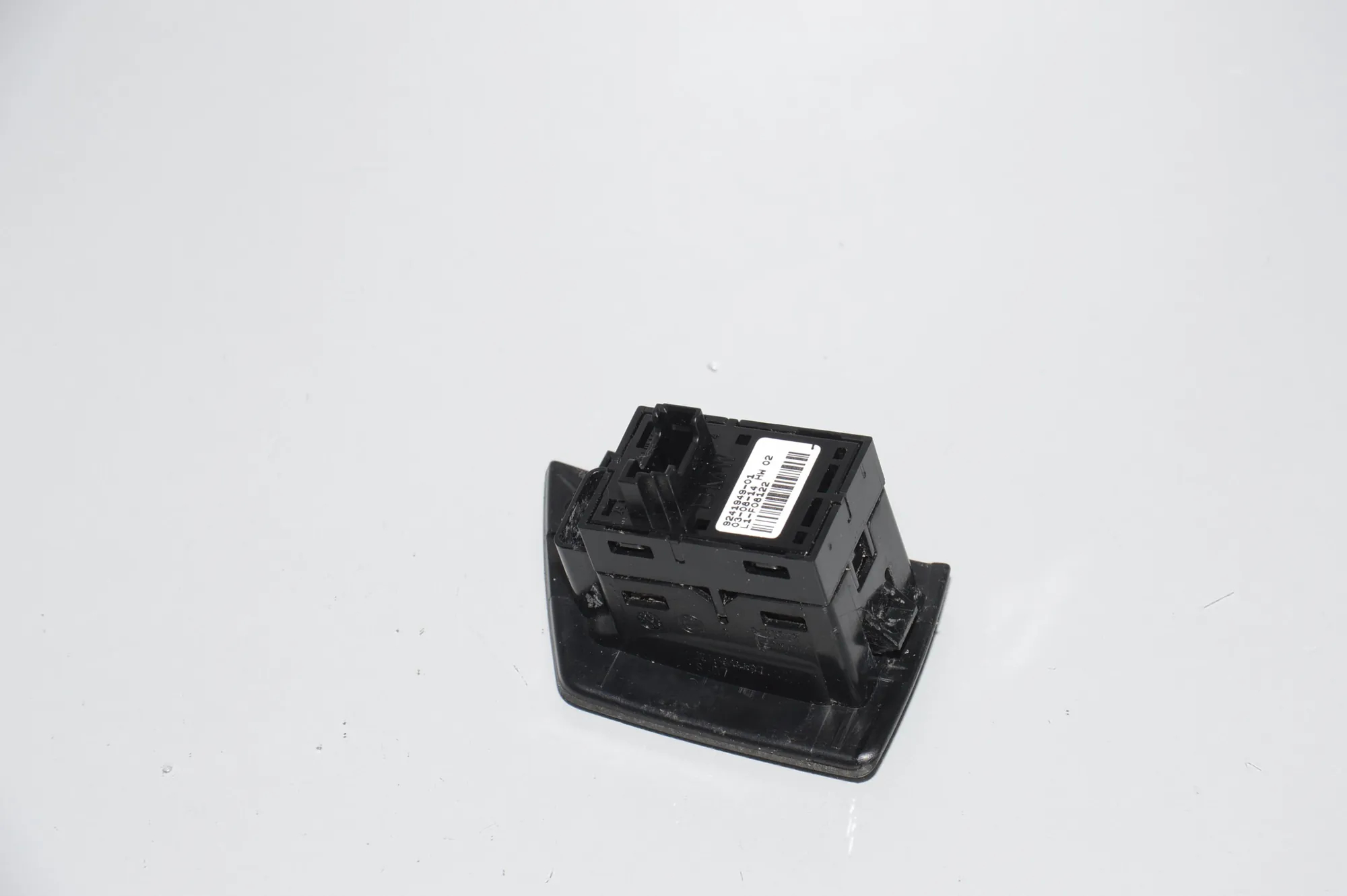 Rear Left Door Window Switch – OEM 9241949 · BMW 5 (F10) 530 d 2014 – 3