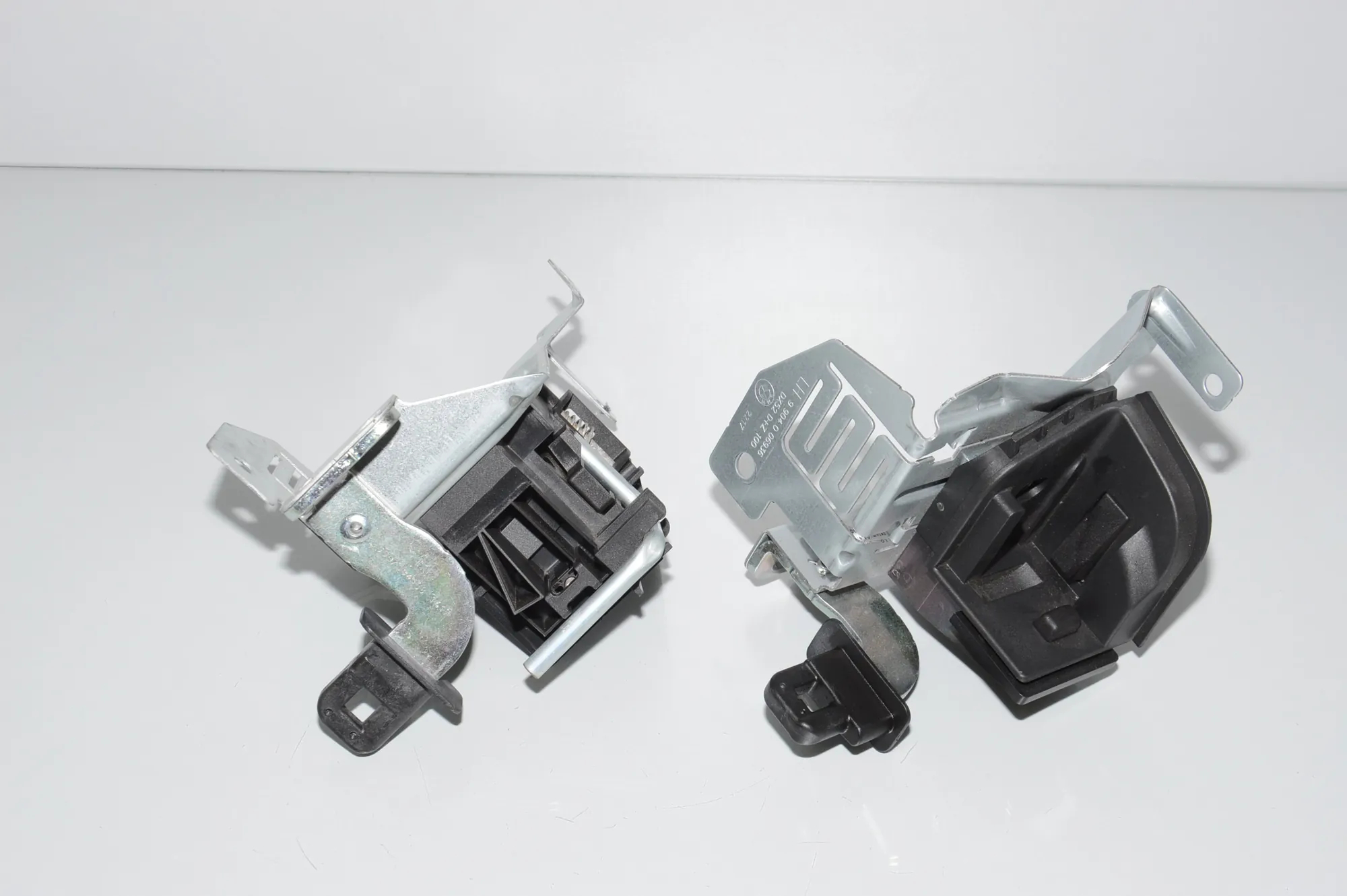Bracket – OEM 7268030 · BMW 3 Touring (F31) 320 d 2017 – 4