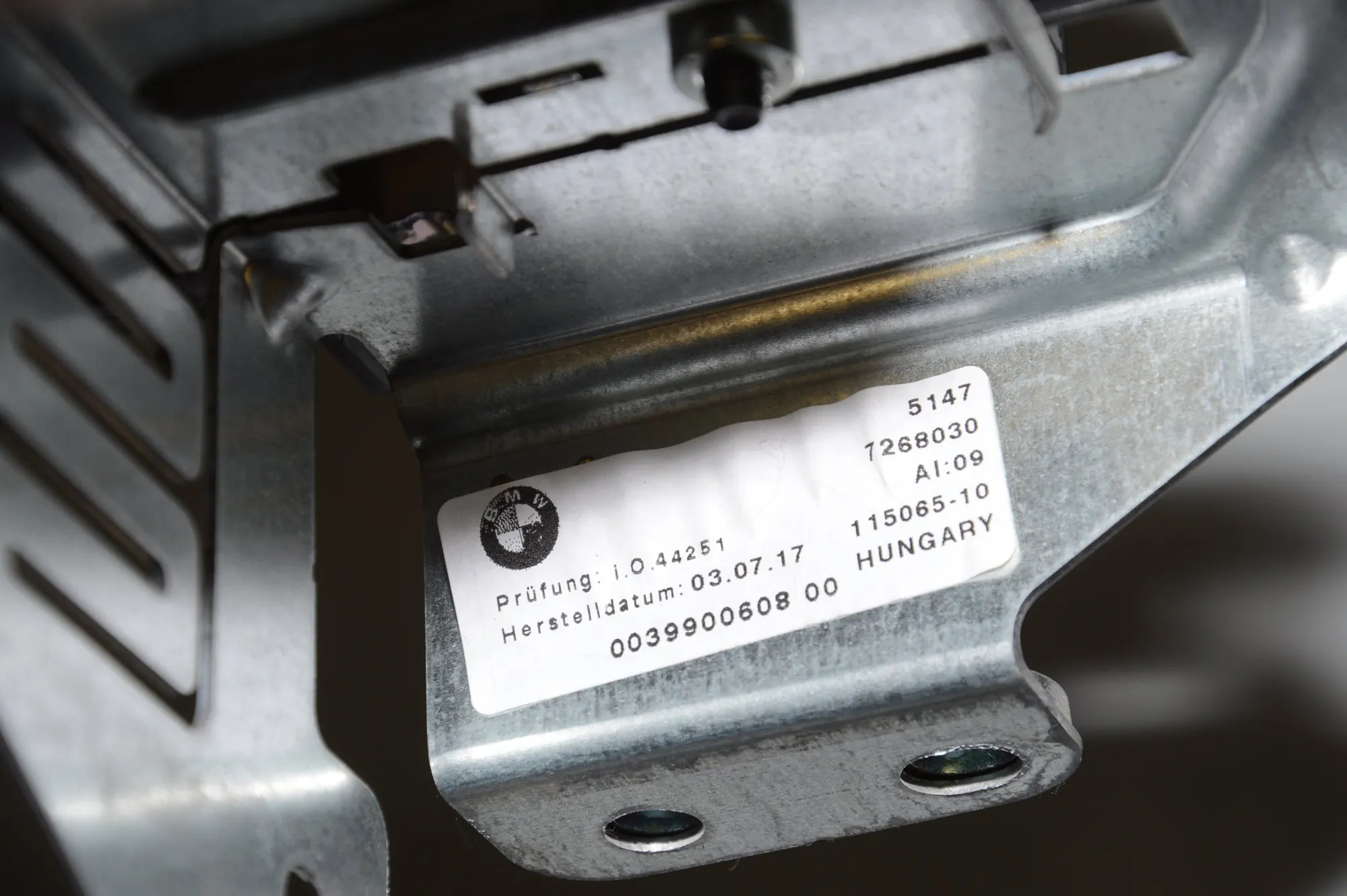 Bracket – OEM 7268030 · BMW 3 Touring (F31) 320 d 2017 – 5