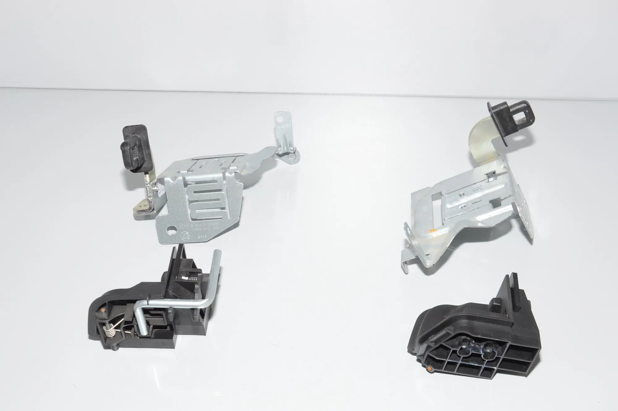 Bracket – OEM 8012456 · BMW 3 Touring (F31) 320 i 2013 – 7