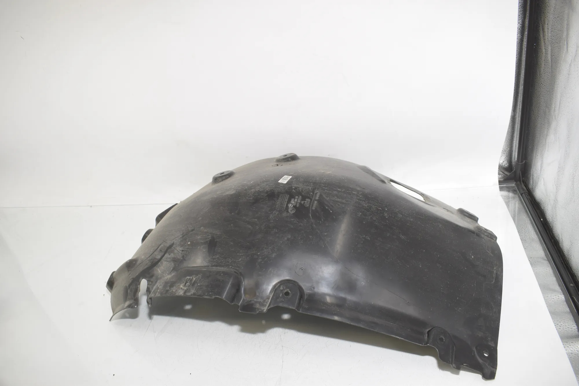 Front Right Arch Liner Front Part – OEM 8738046 · BMW i4 (G26) BMW i4 (G26) eDrive35 2022