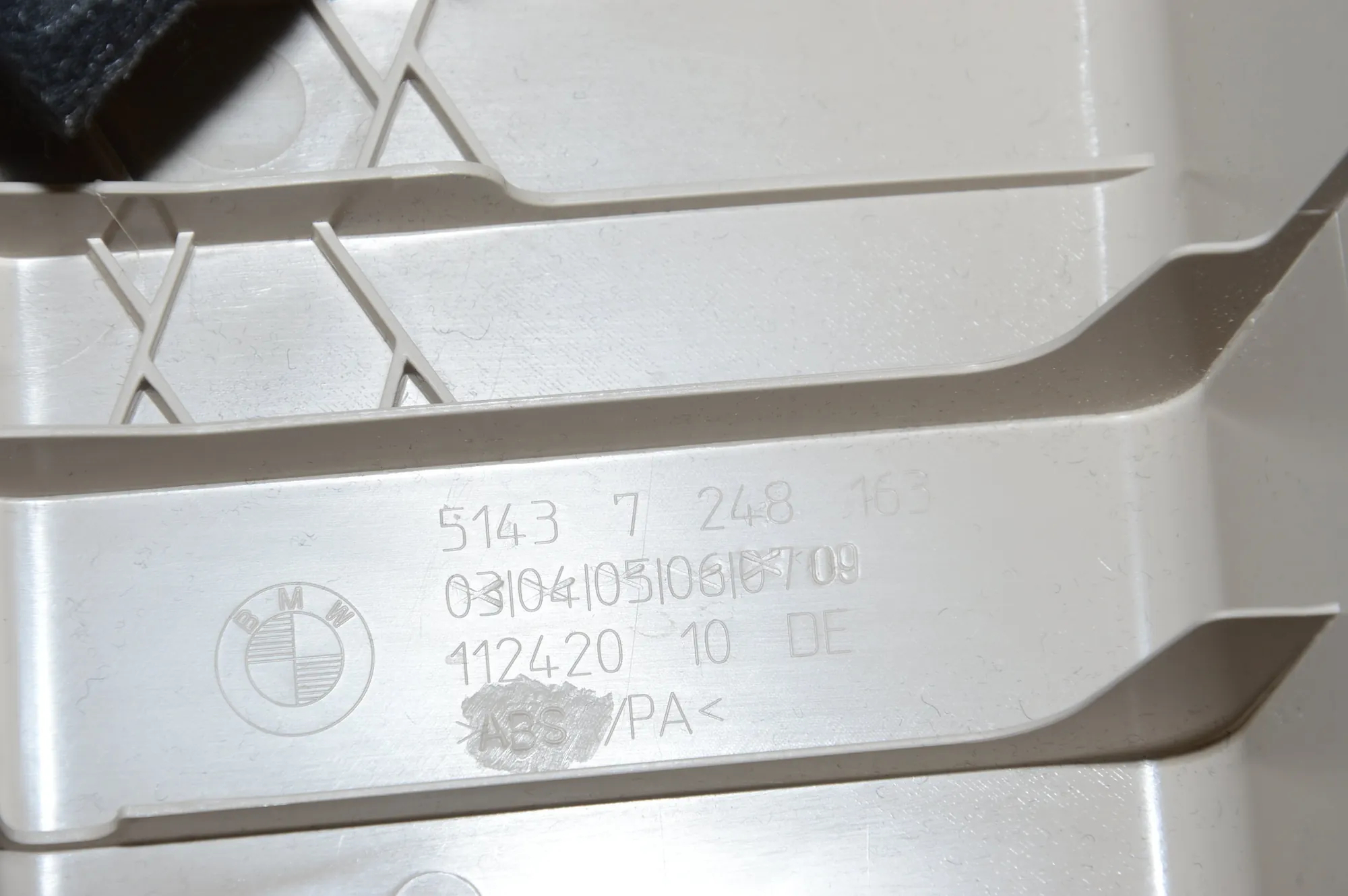 Rear Left Pillar Trim – OEM 7248163 · BMW 3 Touring (F31) 320 i 2013 – 4