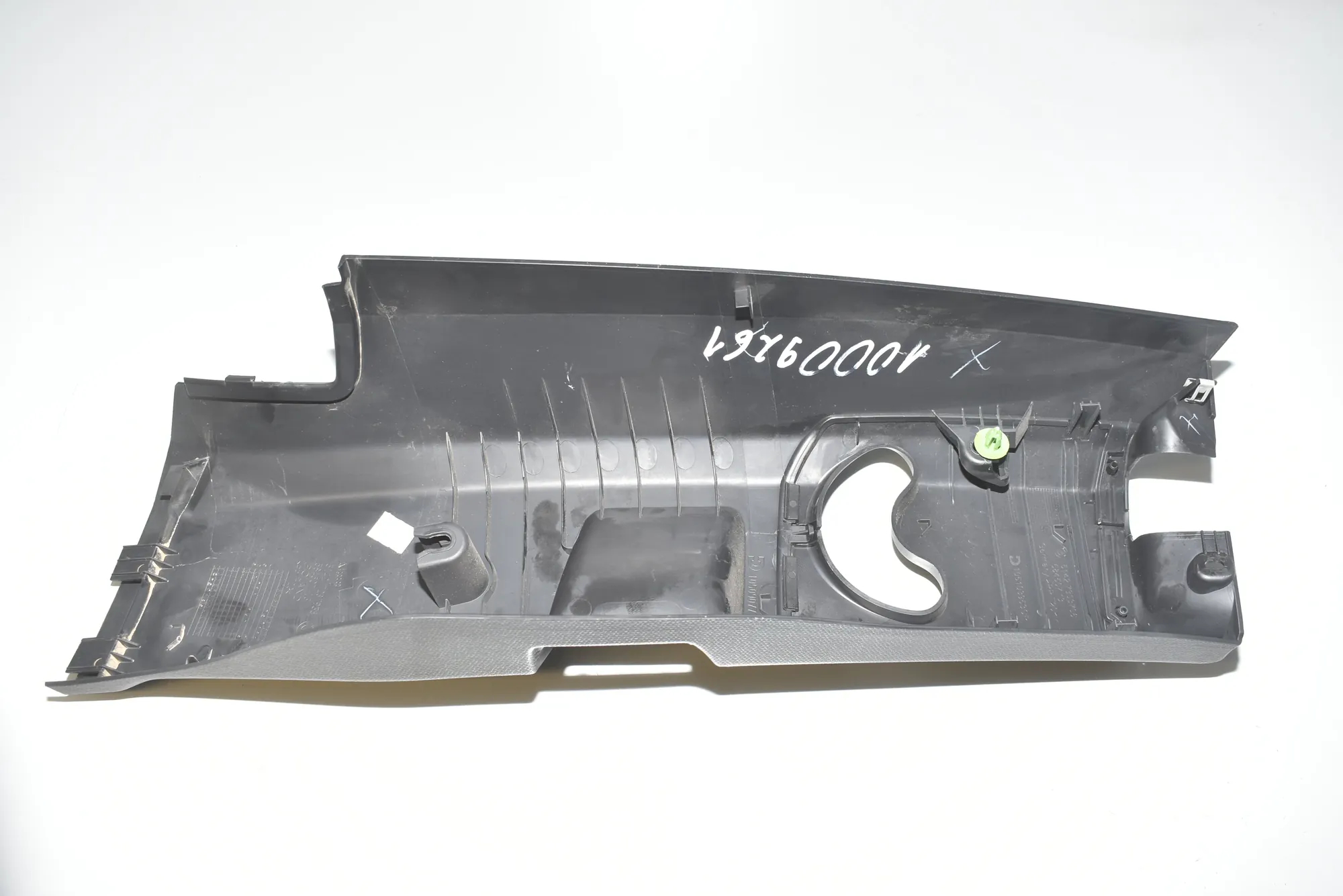 Right Side B Pillar Trim – OEM 51427287936 · BMW i3 (I01) Hybrid 2014 – 3