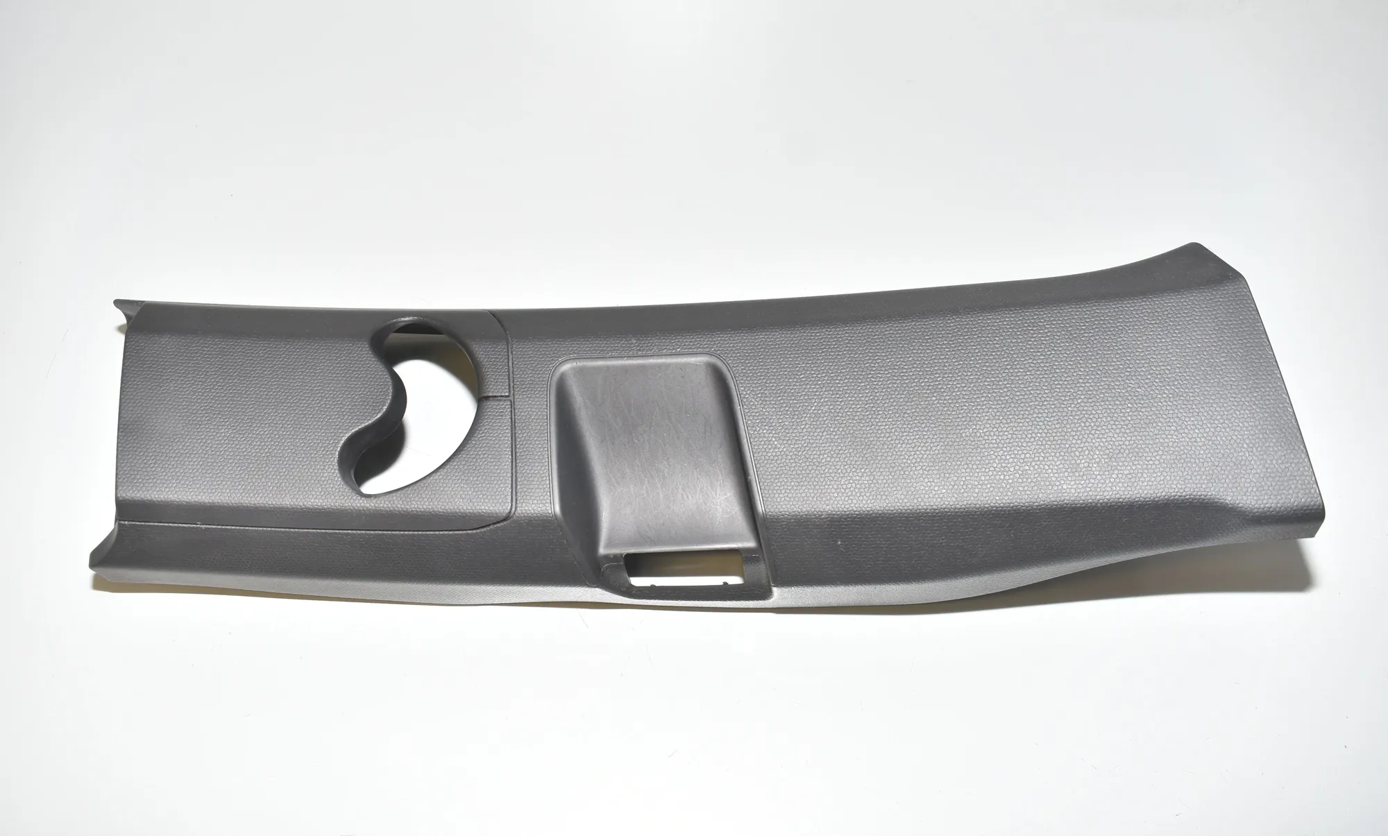 Right Side B Pillar Trim – OEM 51427287936 · BMW i3 (I01) Hybrid 2014