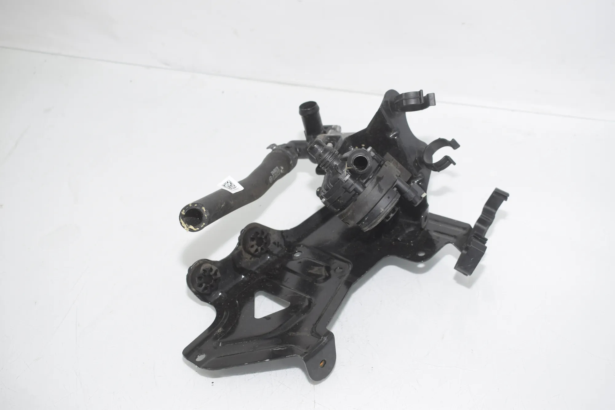 Auxiliary Water Pump – OEM 8840614 · BMW iX3 (G08) BMW iX3 (G08) Electric (286 HP) 2020 – 2