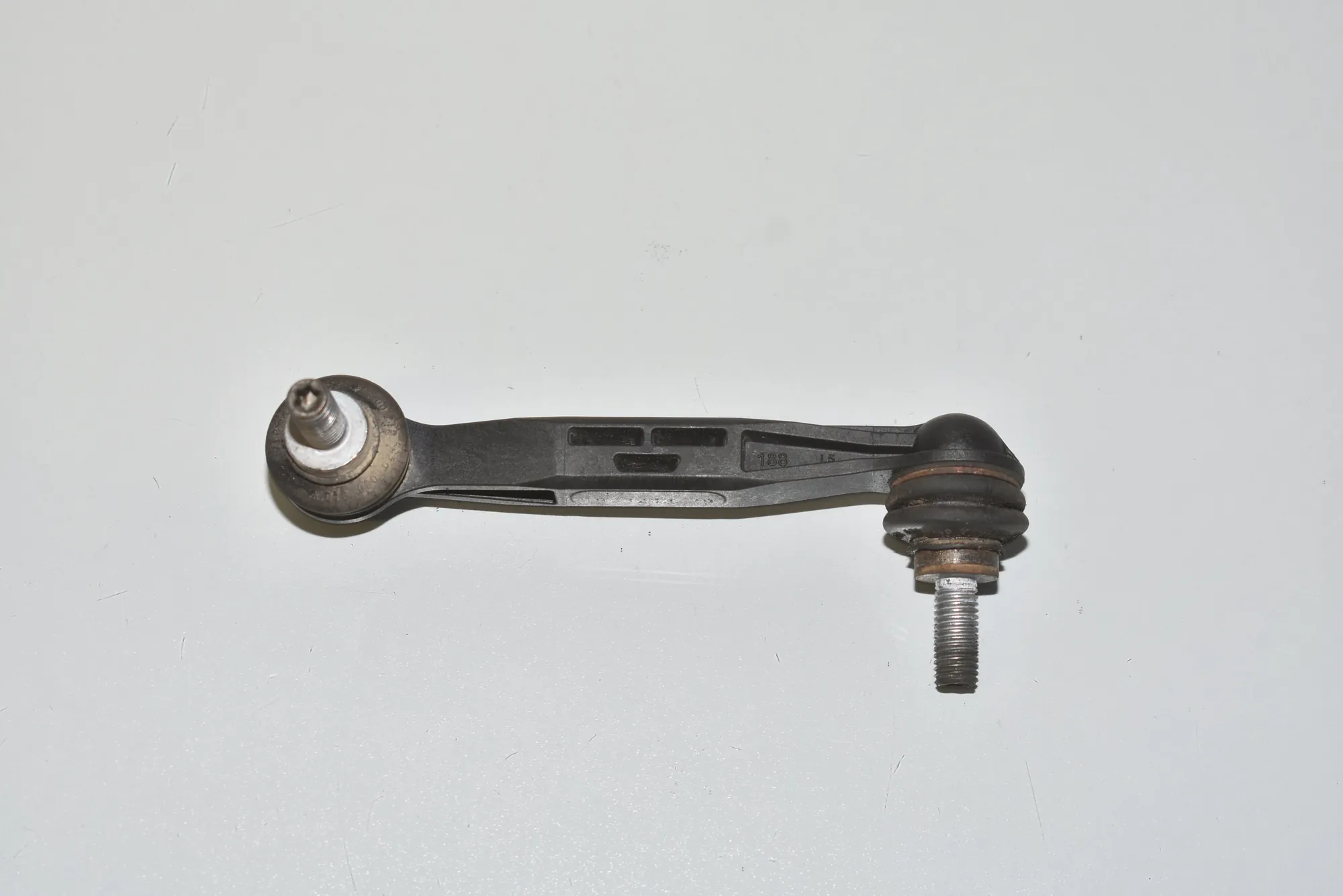 Rear Left Stabilizer Link – OEM 33506785607 · BMW 3 Touring (F31) 320 i 2013 – 2