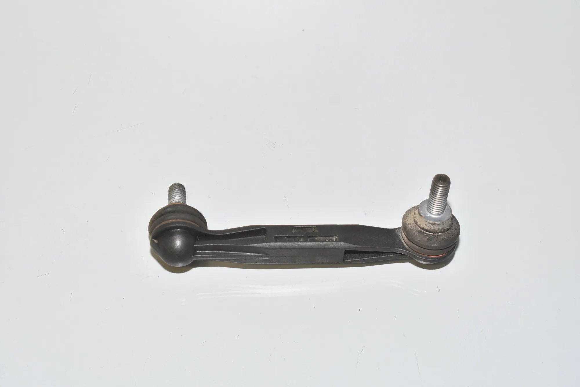 Rear Left Stabilizer Link – OEM 33506785607 · BMW 3 Touring (F31) 320 i 2013