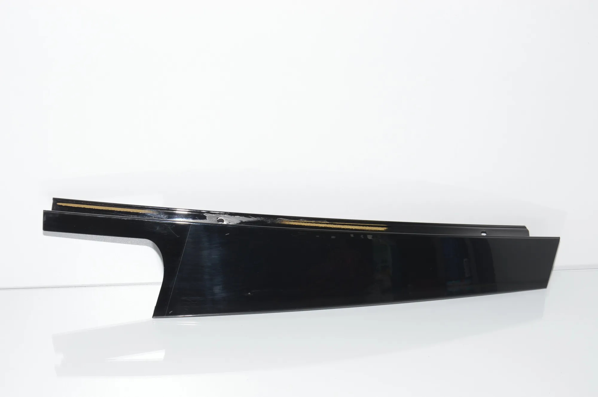 Rear Right Door Vertical Trim – OEM 51357410046 · BMW X3 (G01, F97) (2017 - -) xDrive 30d 2018