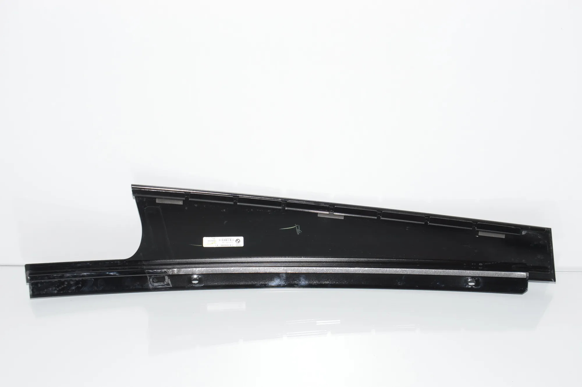 Rear Right Door Vertical Trim – OEM 51357410046 · BMW X3 (G01, F97) (2017 - -) xDrive 30d 2018 – 3
