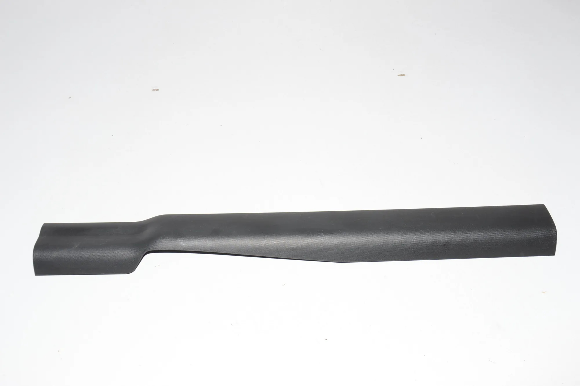Front Right Interior Step Trim – OEM 7272380 · BMW i3 (I01) Electric 2019