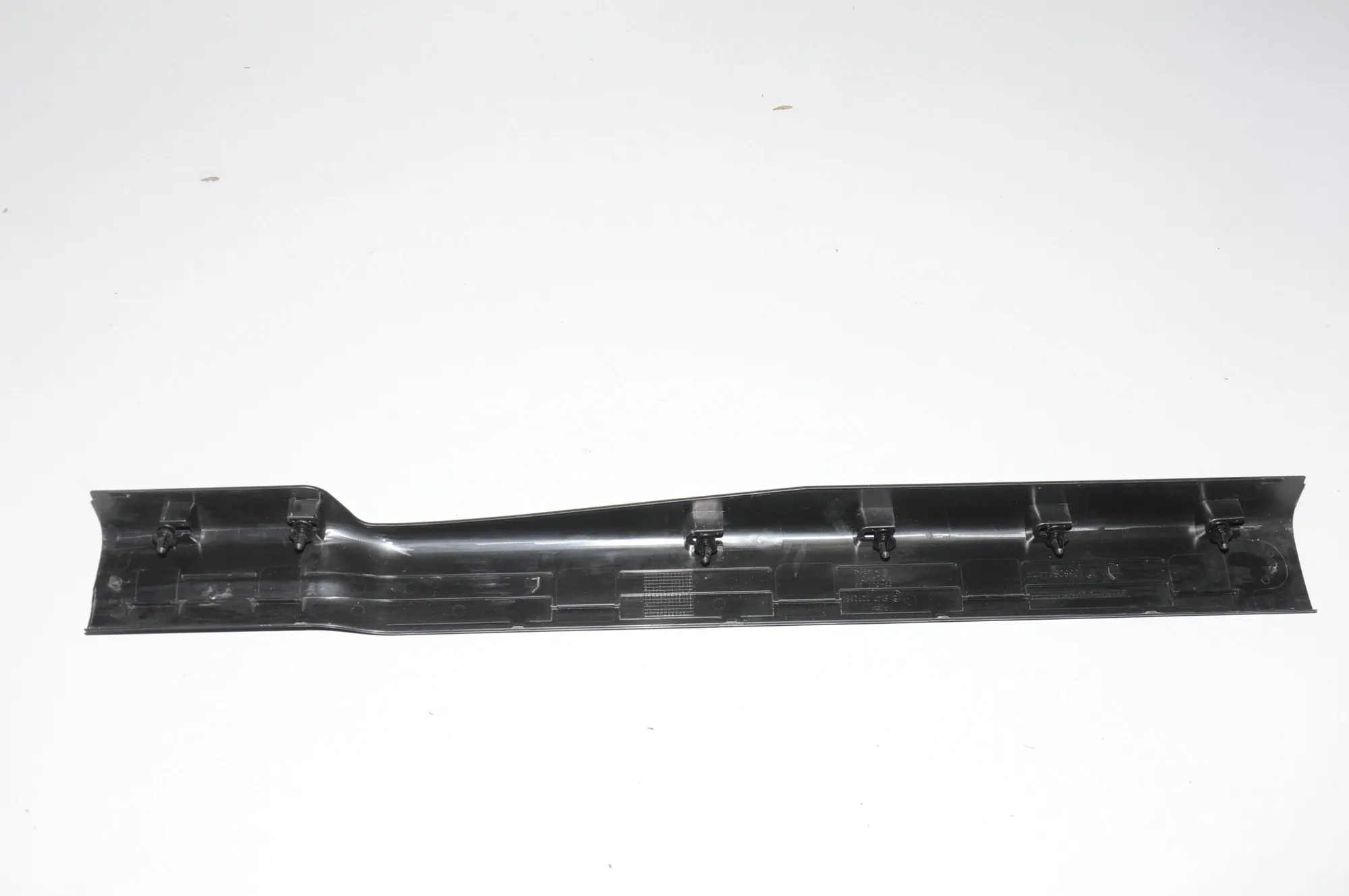Front Right Interior Step Trim – OEM 7272380 · BMW i3 (I01) Electric 2019 – 6