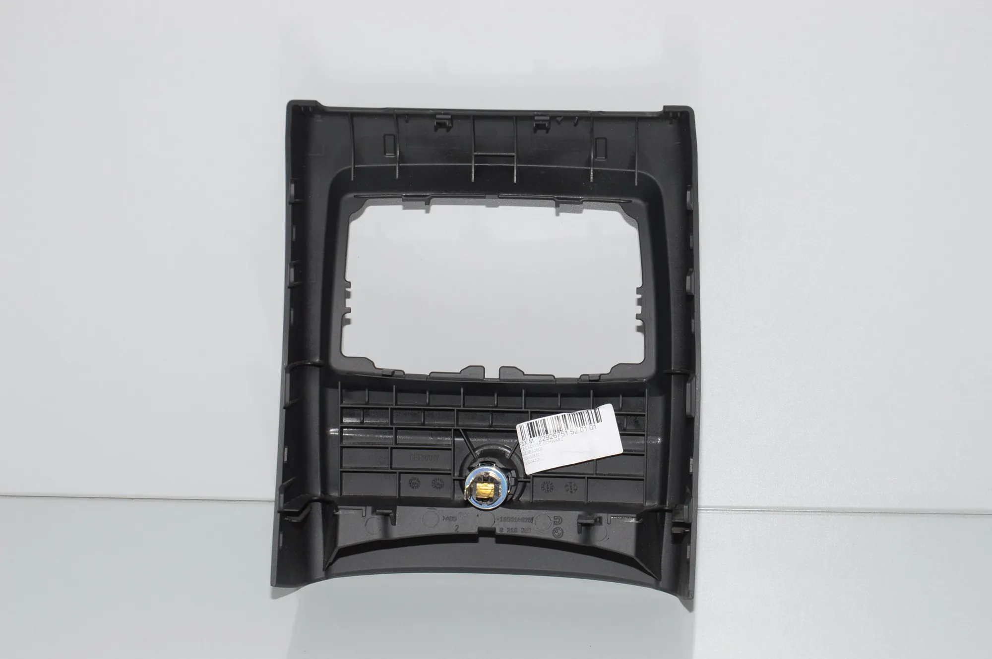 Center Console Trim – OEM 9218909 · BMW 3 Touring (F31) 320 i 2013 – 4