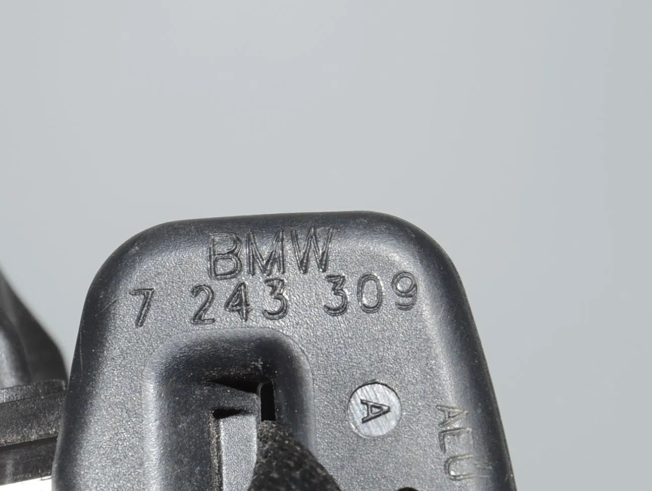 Rear Left Seatbelt – OEM 7243309 · BMW 3 Touring (F31) 320 i 2013 – 5