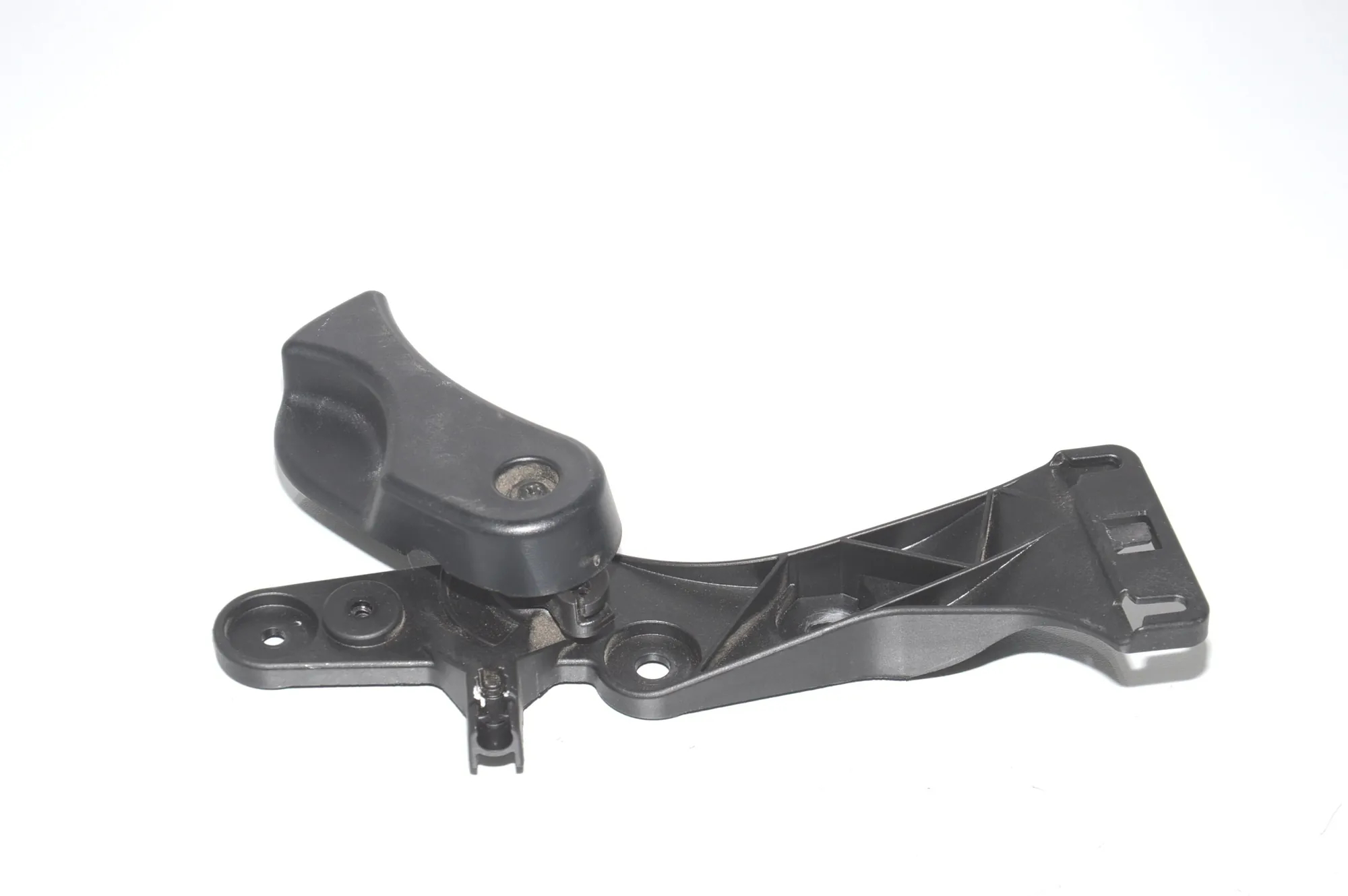 Bonnet Release Handle – OEM 7326365 · BMW 3 Touring (F31) 320 i 2013 – 3