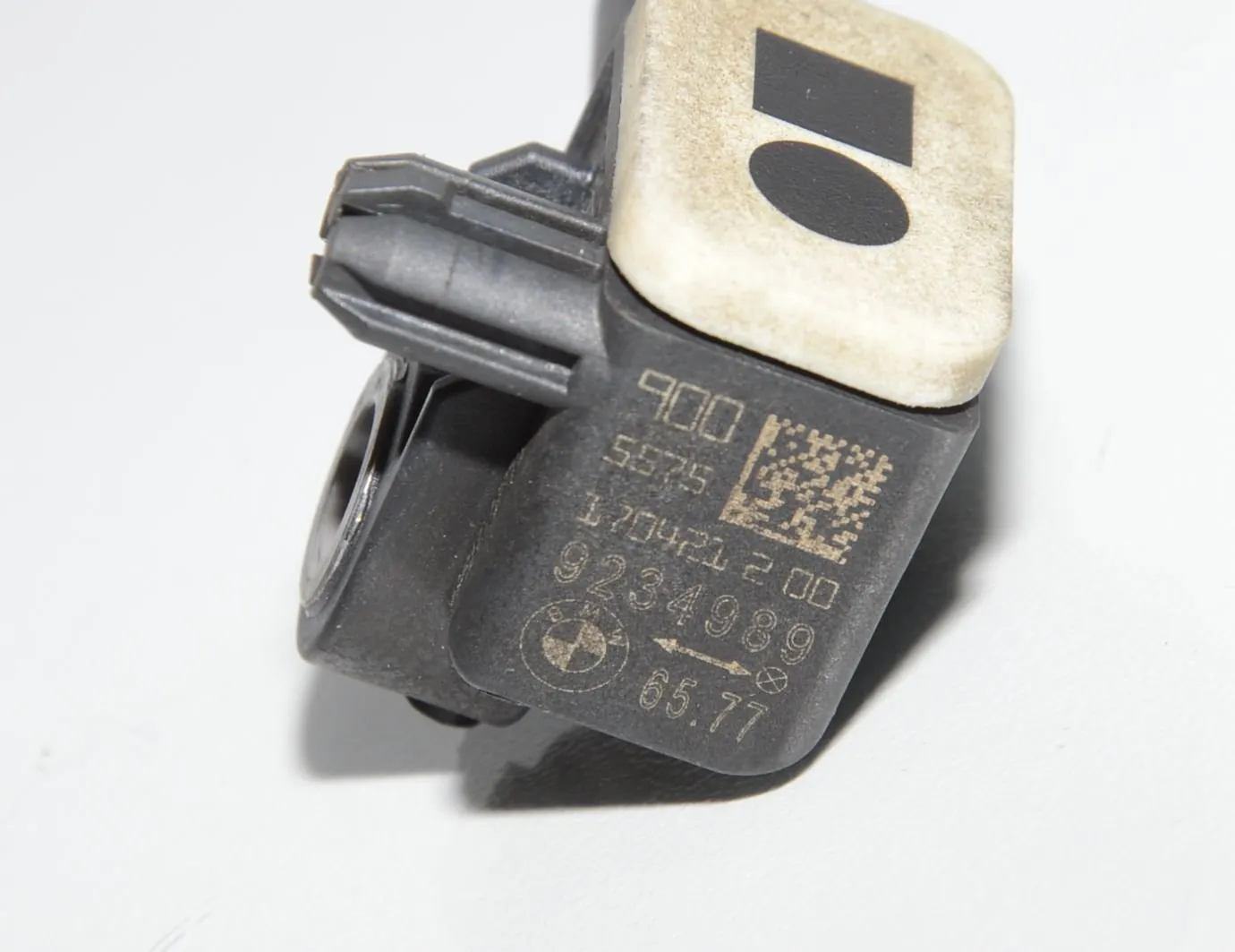 Front Right Impact Sensor – OEM 9234989 · BMW 3 Touring (F31) 320 d xDrive 2017 – 6
