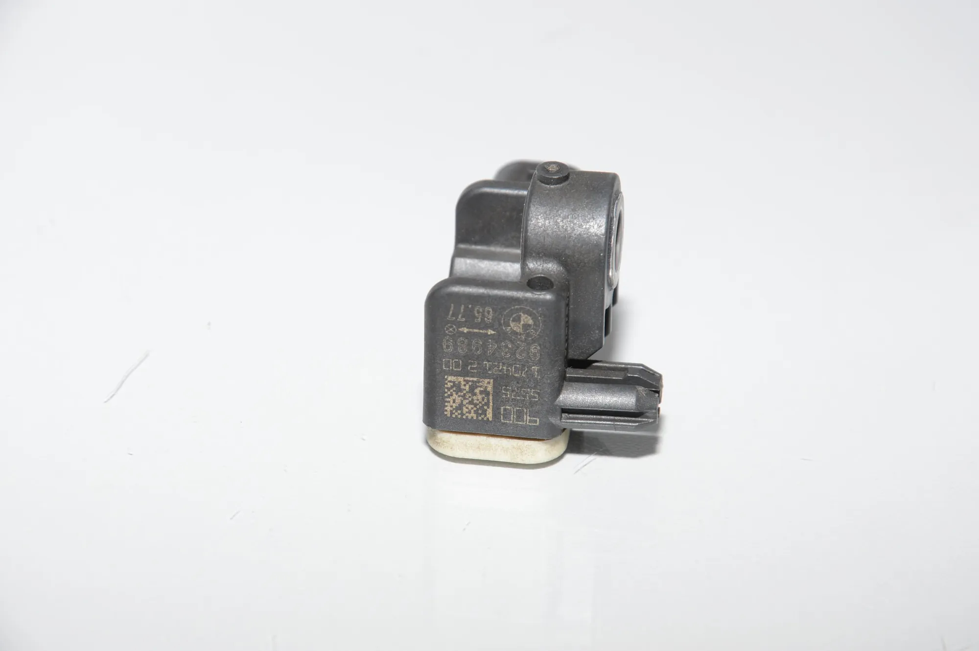 Front Right Impact Sensor – OEM 9234989 · BMW 3 Touring (F31) 320 d xDrive 2017 – 5