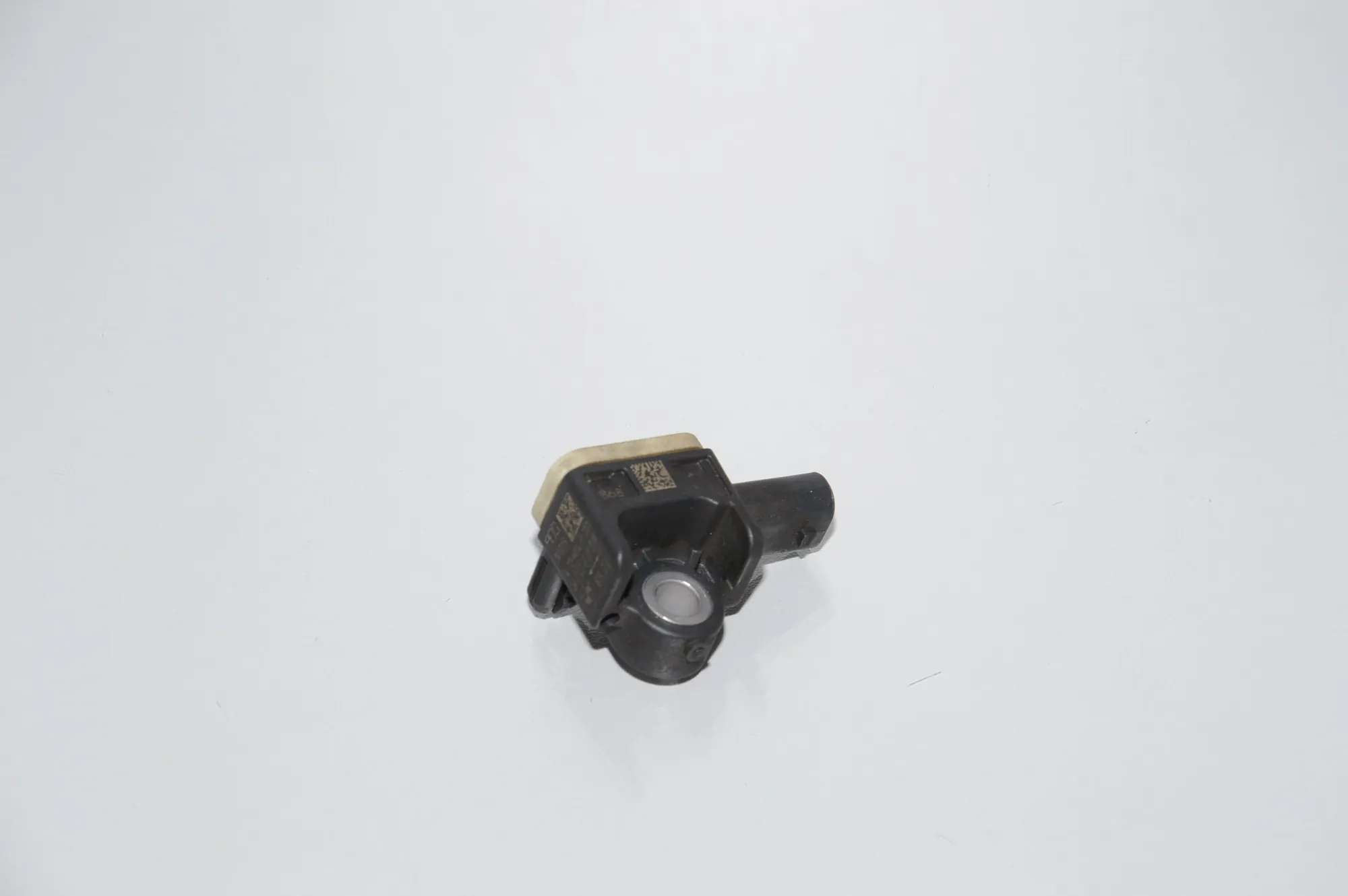 Front Right Impact Sensor – OEM 9234989 · BMW 3 Touring (F31) 320 d xDrive 2017 – 2