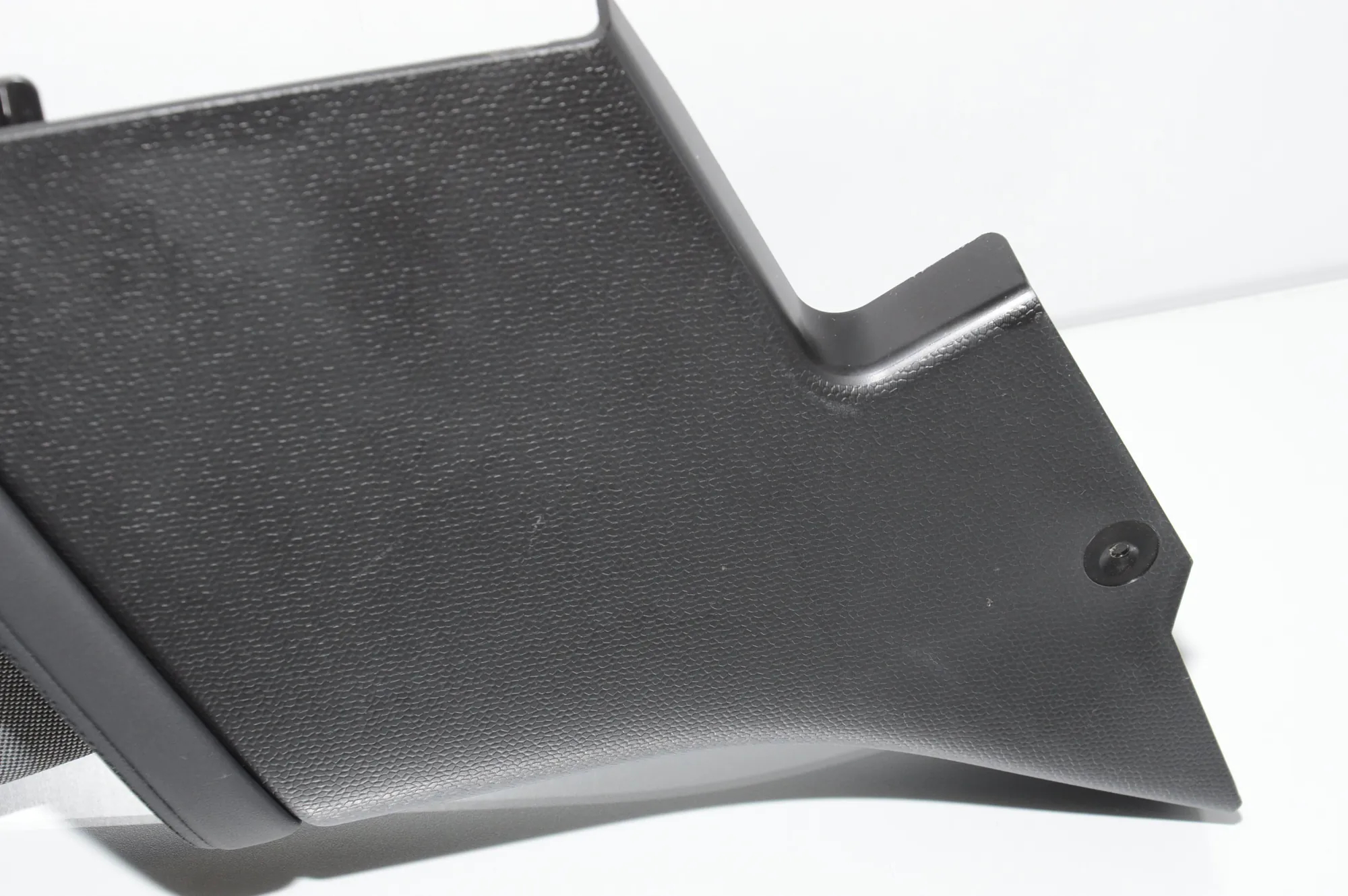 Right Side Pillar Trim – OEM 7366102 · BMW i3 (I01) Electric 2019 – 5