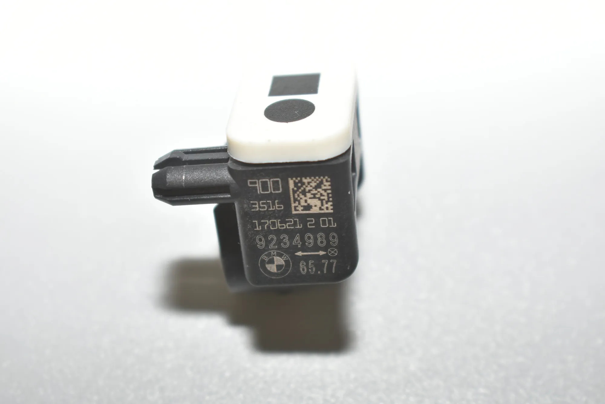 Front Left Impact Sensor – OEM 9234989 · BMW 3 Touring (F31) 320 d 2017 – 4