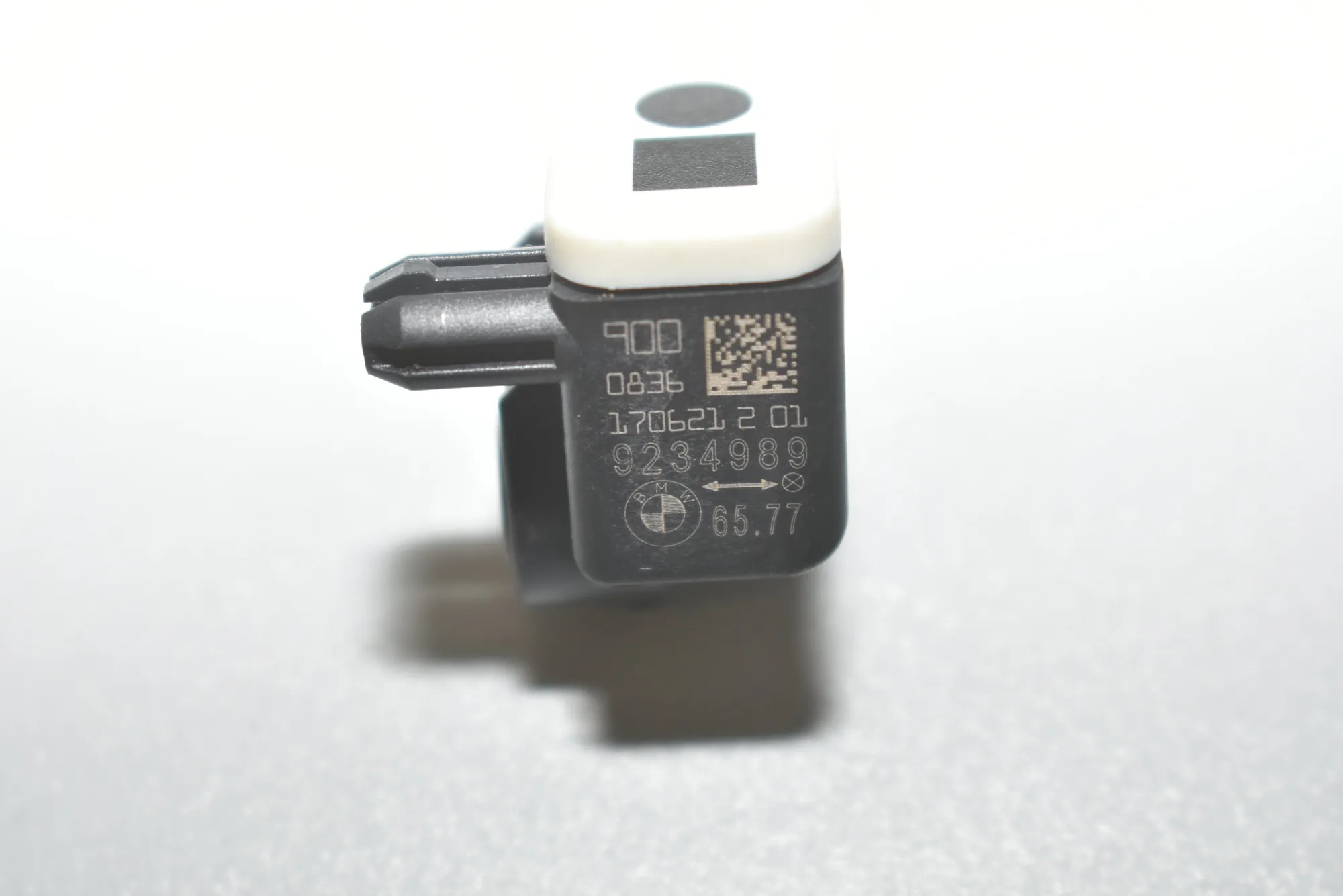 Front Right Impact Sensor – OEM 9234989 · BMW 3 Touring (F31) 320 d 2017 – 4