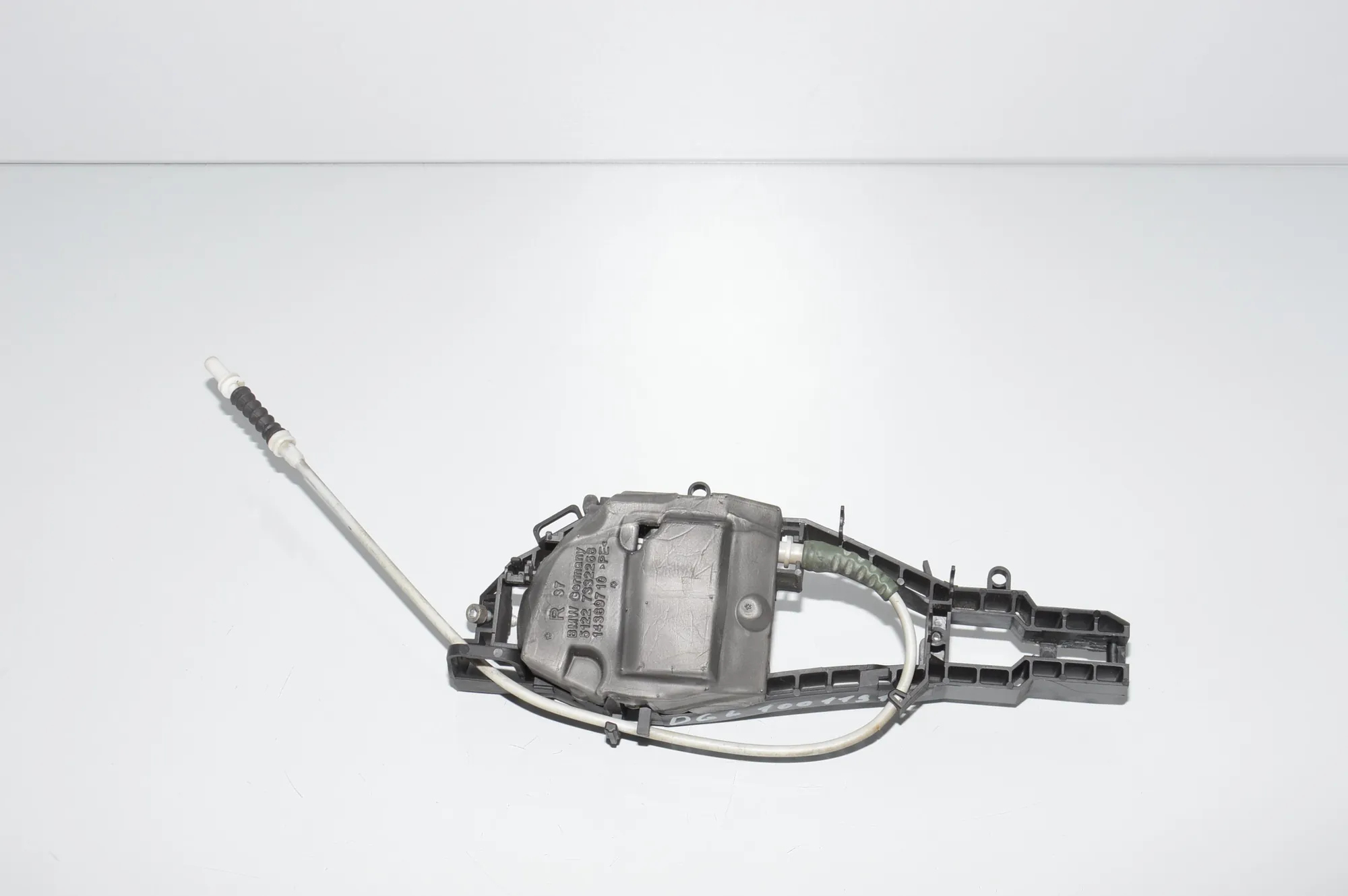 Rear Right Door Interior Handle Frame – OEM 7332268 · BMW 3 Touring (F31) 320 d xDrive 2017 – 3