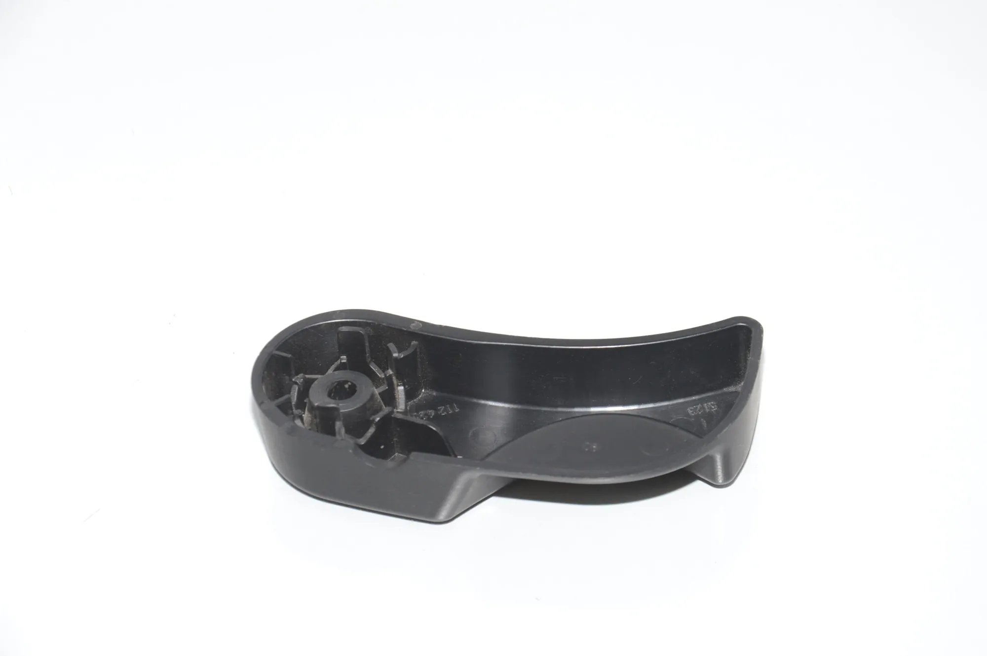 Bonnet Release Handle – OEM 51237309606 · BMW 3 (F30, F80) BMW 3 (F30, F80) 316 d 2011 – 4