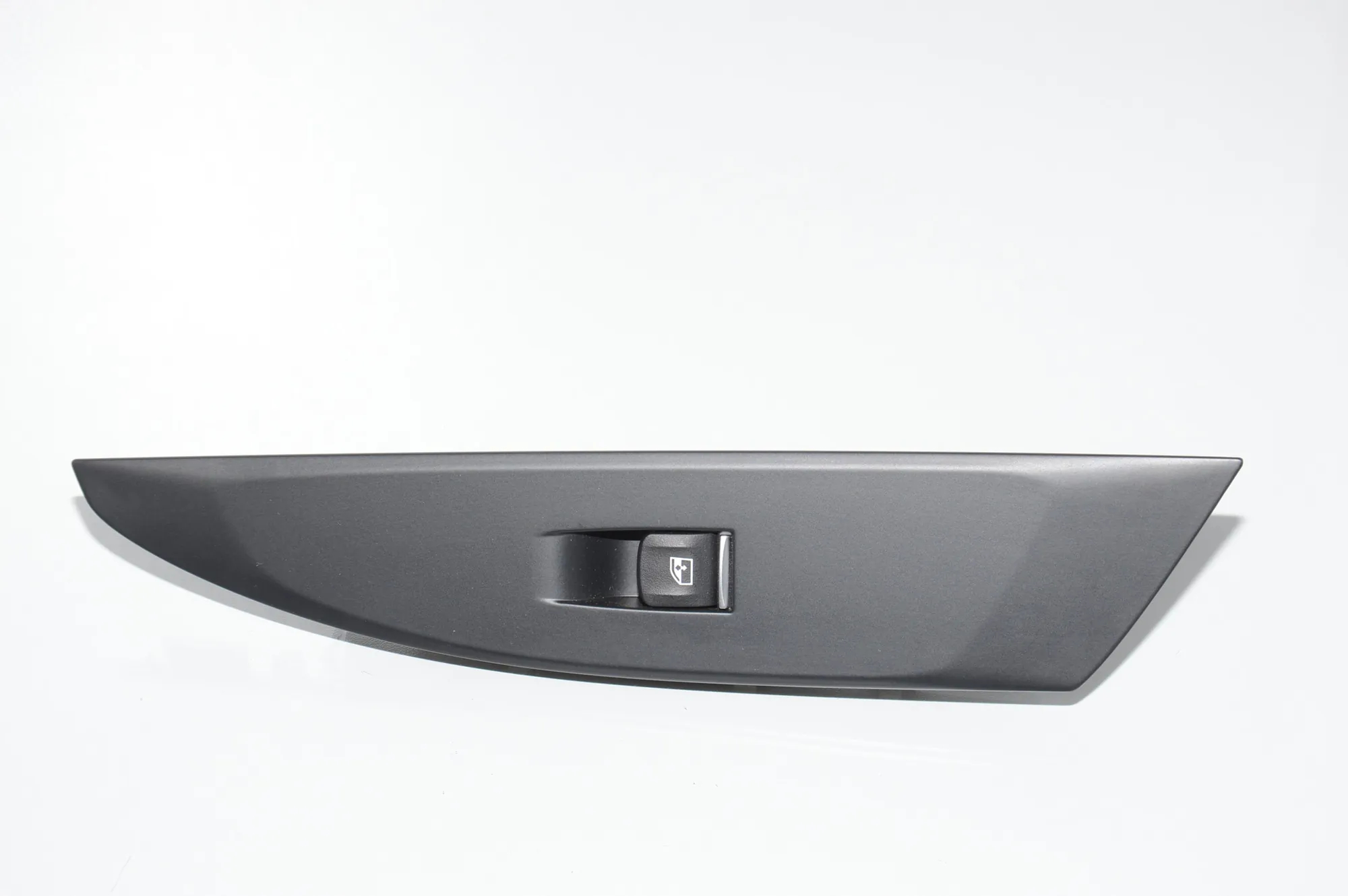 Front Right Door Window Switch – OEM 61319327031 · BMW 8 Coupe (G15, F92) BMW 8 Coupe (G15, F92) 840 d xDrive 2018