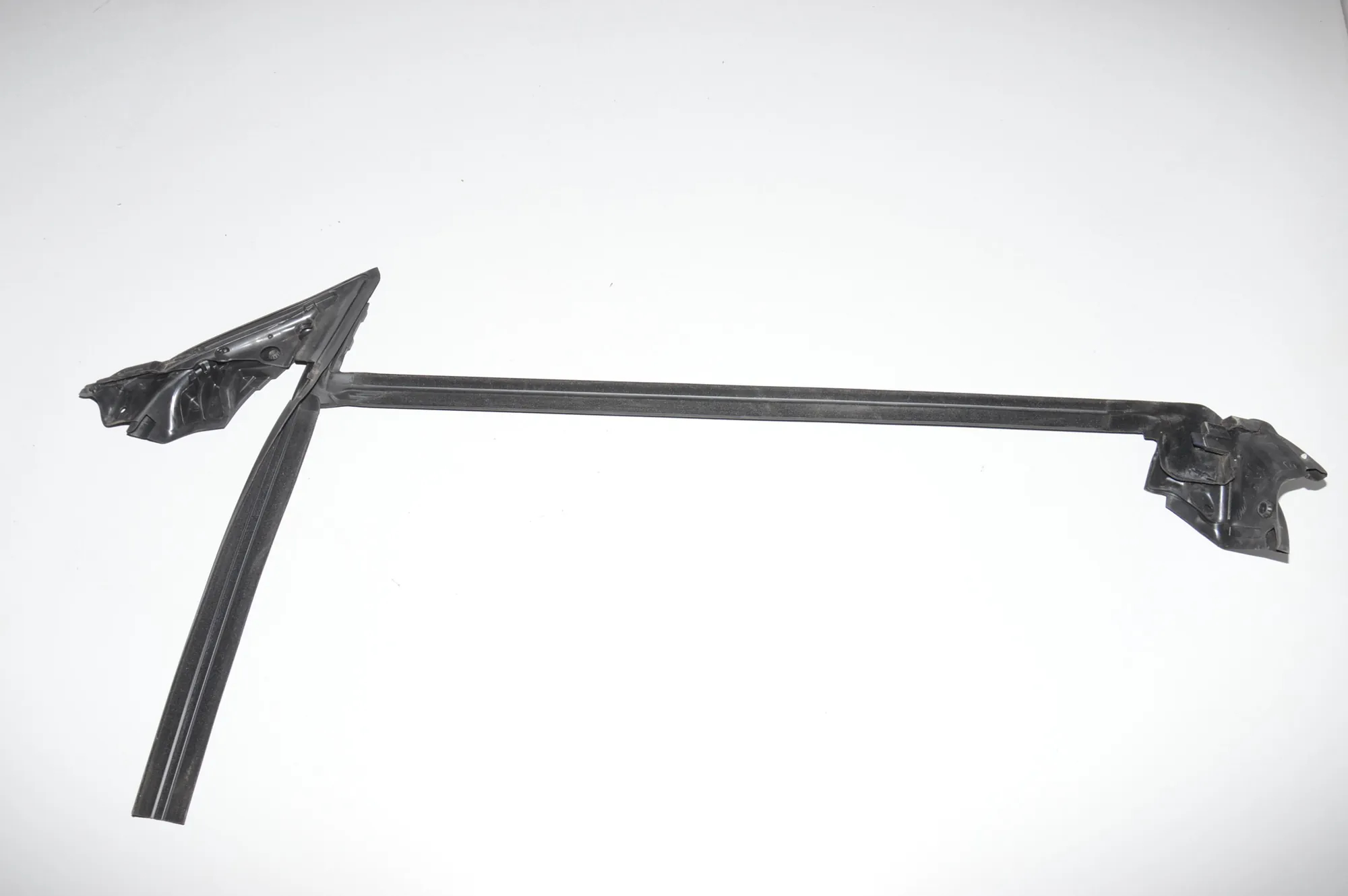 Front Left Door Rubber Seal – OEM 51337424849 · BMW 8 Coupe (G15, F92) BMW 8 Coupe (G15, F92) 840 d xDrive 2018