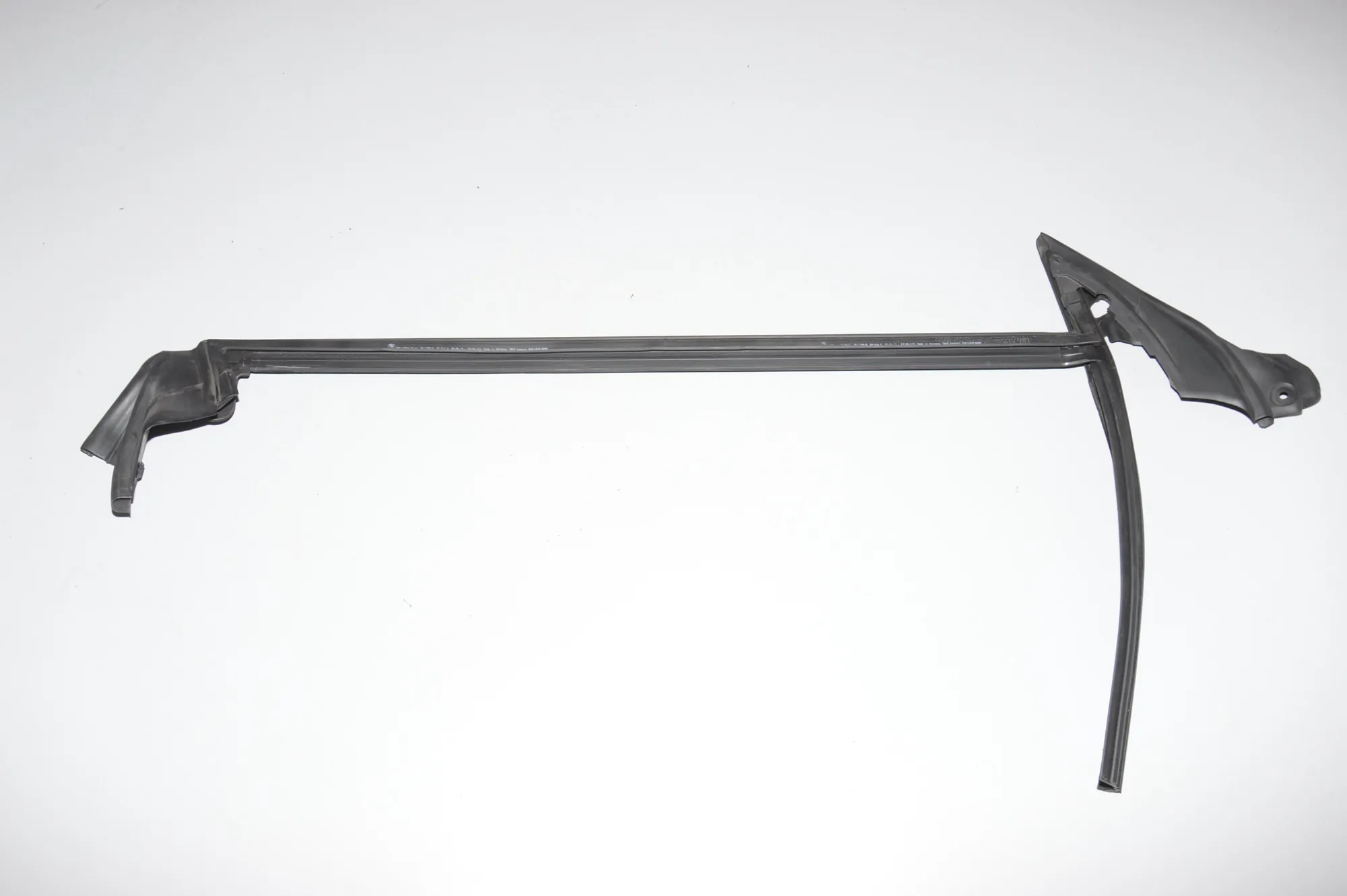 Front Left Door Rubber Seal – OEM 51337424849 · BMW 8 Coupe (G15, F92) BMW 8 Coupe (G15, F92) 840 d xDrive 2018 – 2