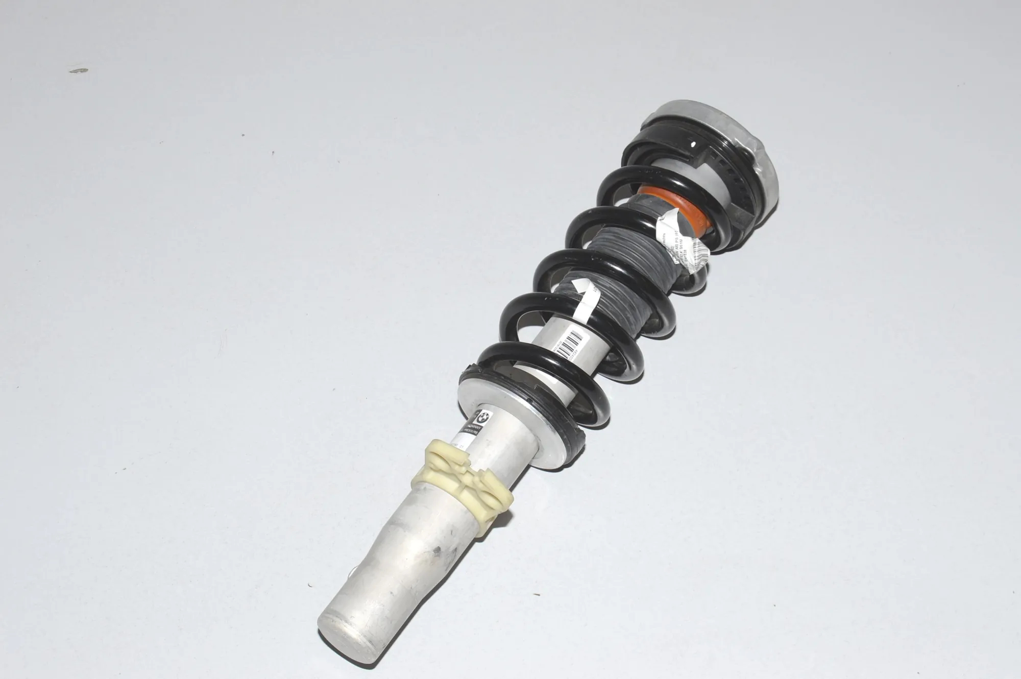 Front Right Shock Absorber – OEM 4802380 · BMW M8 Coupe F92 BMW M8 Coupe F92 (G15, F92) M8 2019 – 3