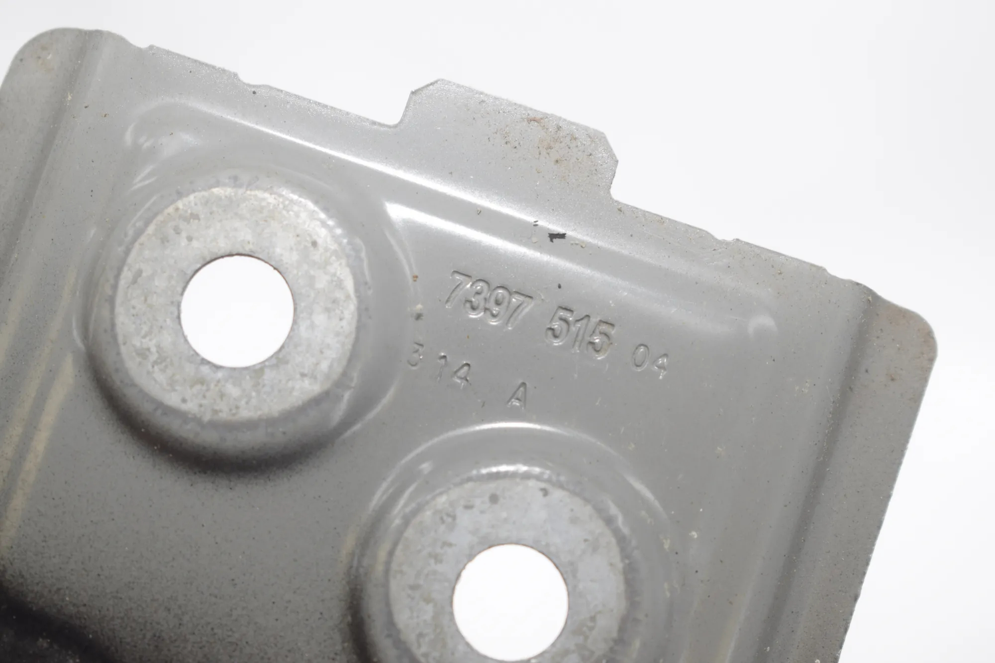 Front Left Fender Holder – OEM 7397515 · BMW iX3 (G08) BMW iX3 (G08) Electric (286 HP) 2020 – 4