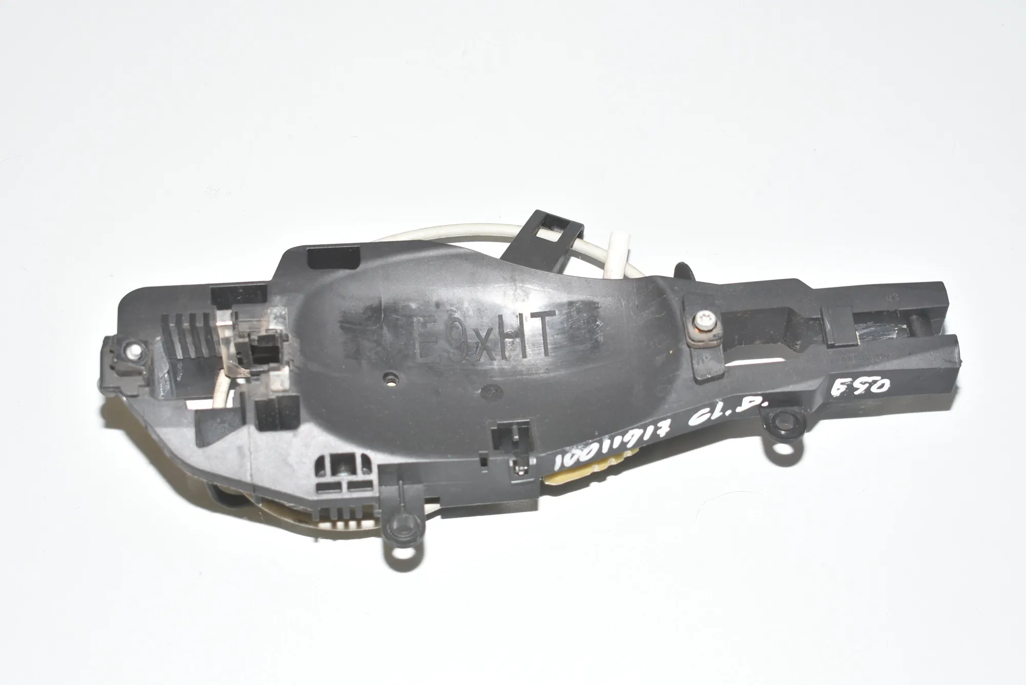 Rear Right Door Interior Handle Frame – OEM 51227060299 · BMW 3 (E90) 325 d 2011 – 2