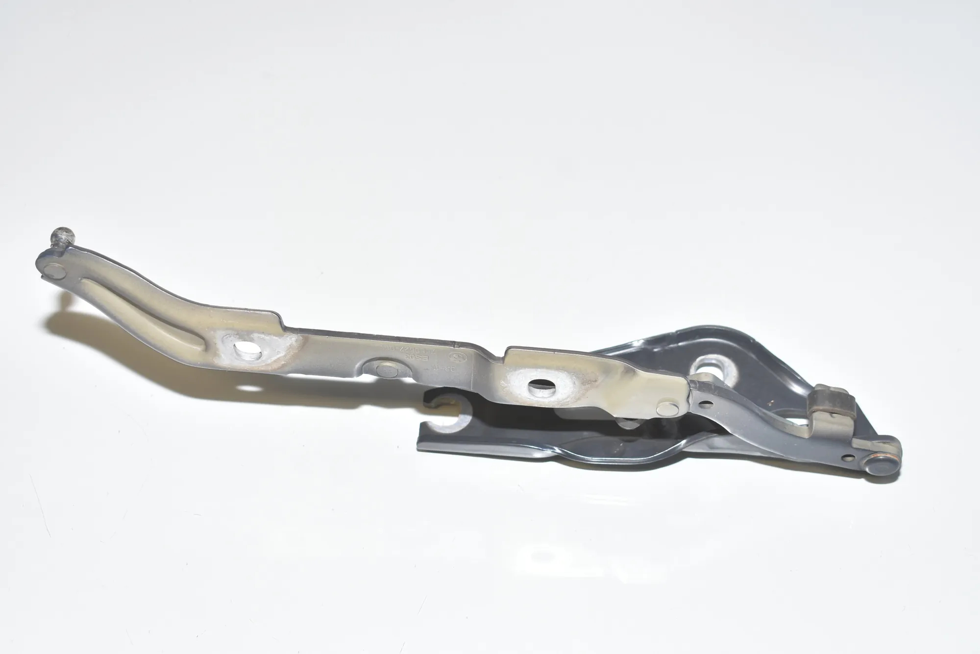 Left Side Bootlid Hinge – OEM 7060627 · BMW 3 (E90) 325 d 2011 – 3
