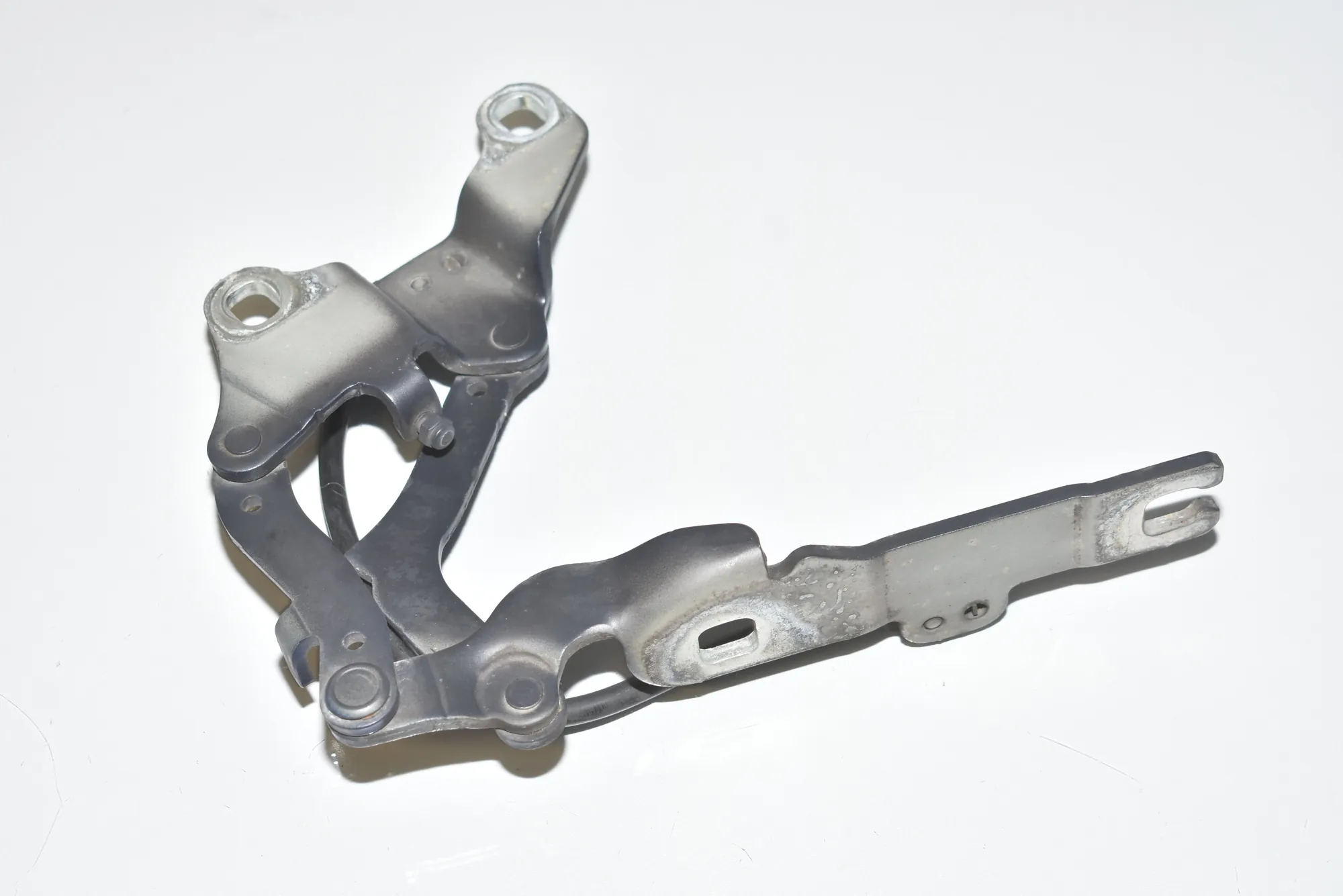 Front Left Bonnet Hinge – OEM 7115263 · BMW 3 (E90) 325 d 2011 – 3