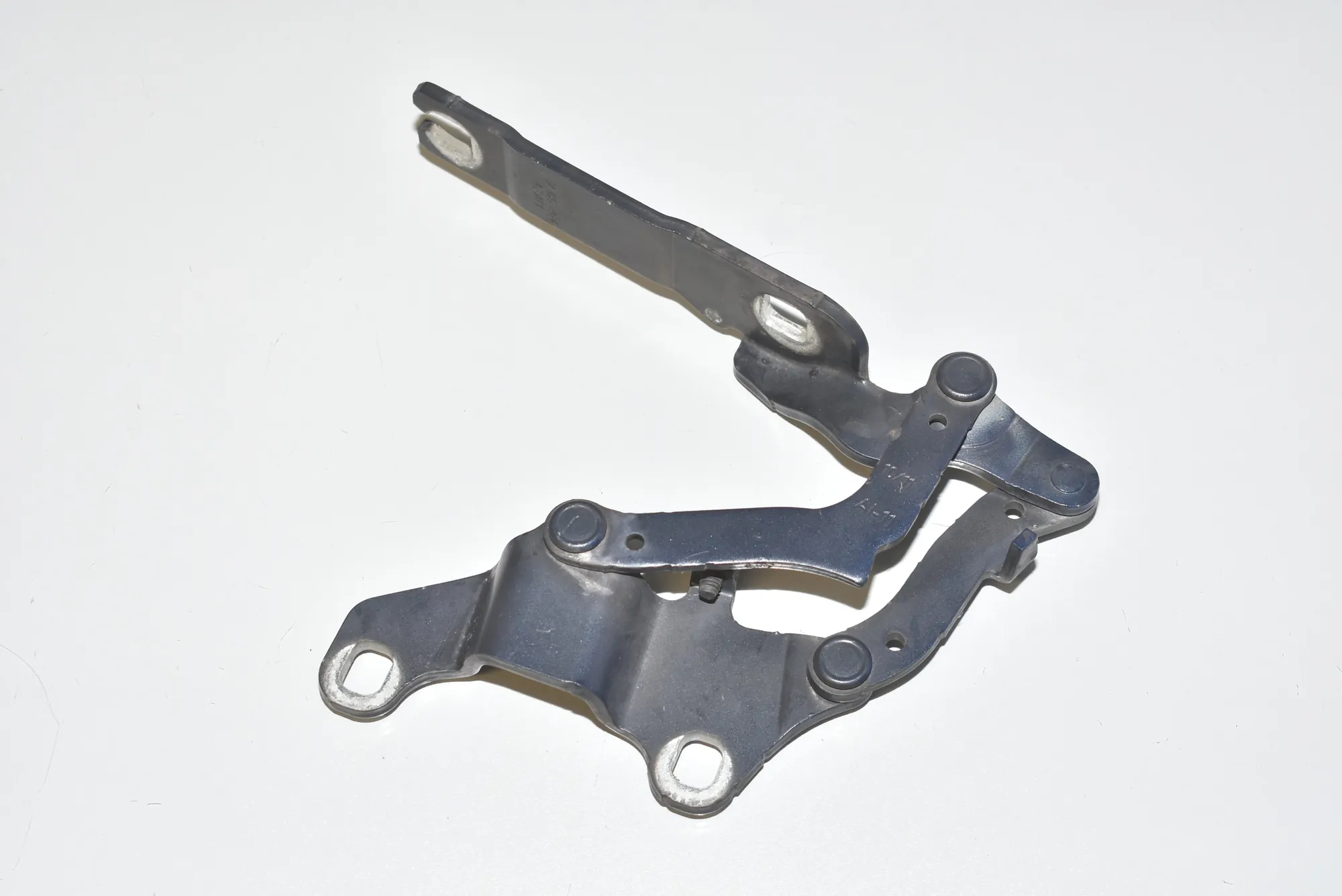 Front Right Bonnet Hinge – OEM 7115264 · BMW 3 (E90) 325 d 2011 – 2