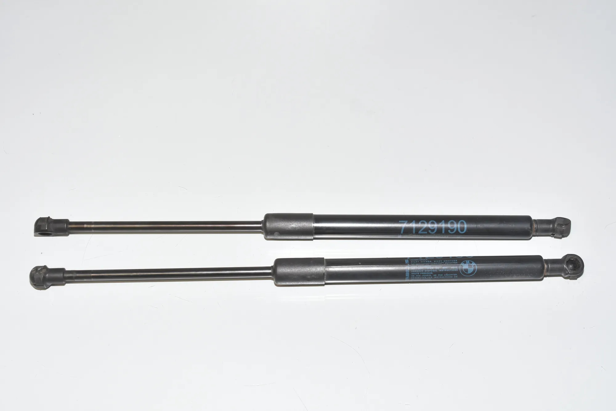 Front Right Bonnet Strut – OEM 7129190 · BMW 3 (E90) 325 d 2011